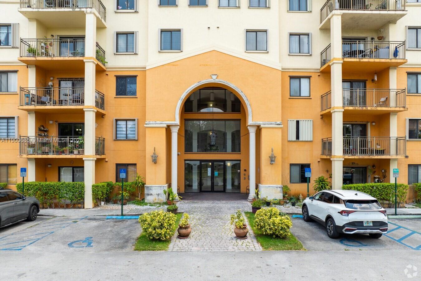 Keystone Courts Condo