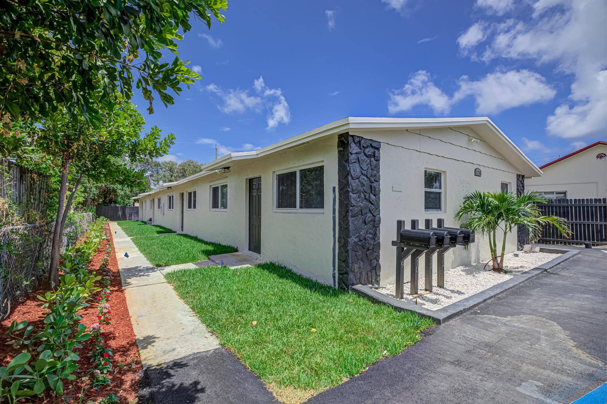 Homes for sale in Lake Worth Beach, FL | 1216 N 16th Avenue N #10, Lake Worth Beach, FL 33460 | MLS# R11134369