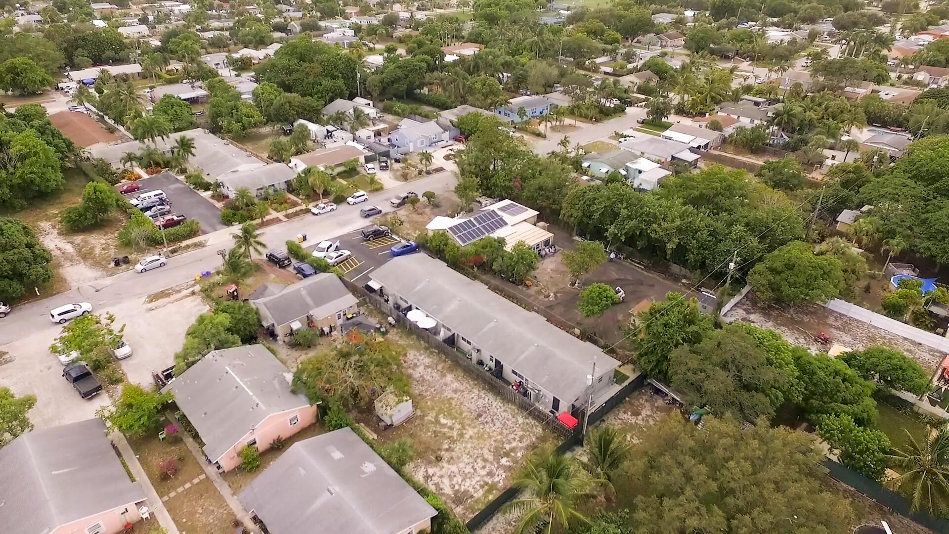 Homes for sale in Lake Worth Beach, FL | 1216 N 16Th Avenue N #10, Lake Worth Beach, FL 33460 | MLS# R11134369