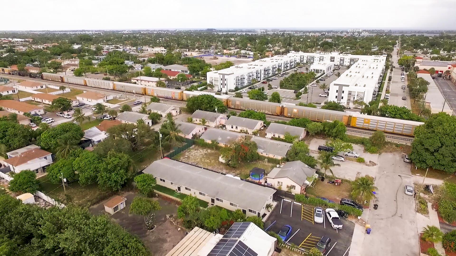 Homes for sale in Lake Worth Beach, FL | 1216 N 16Th Avenue N #10, Lake Worth Beach, FL 33460 | MLS# R11134369