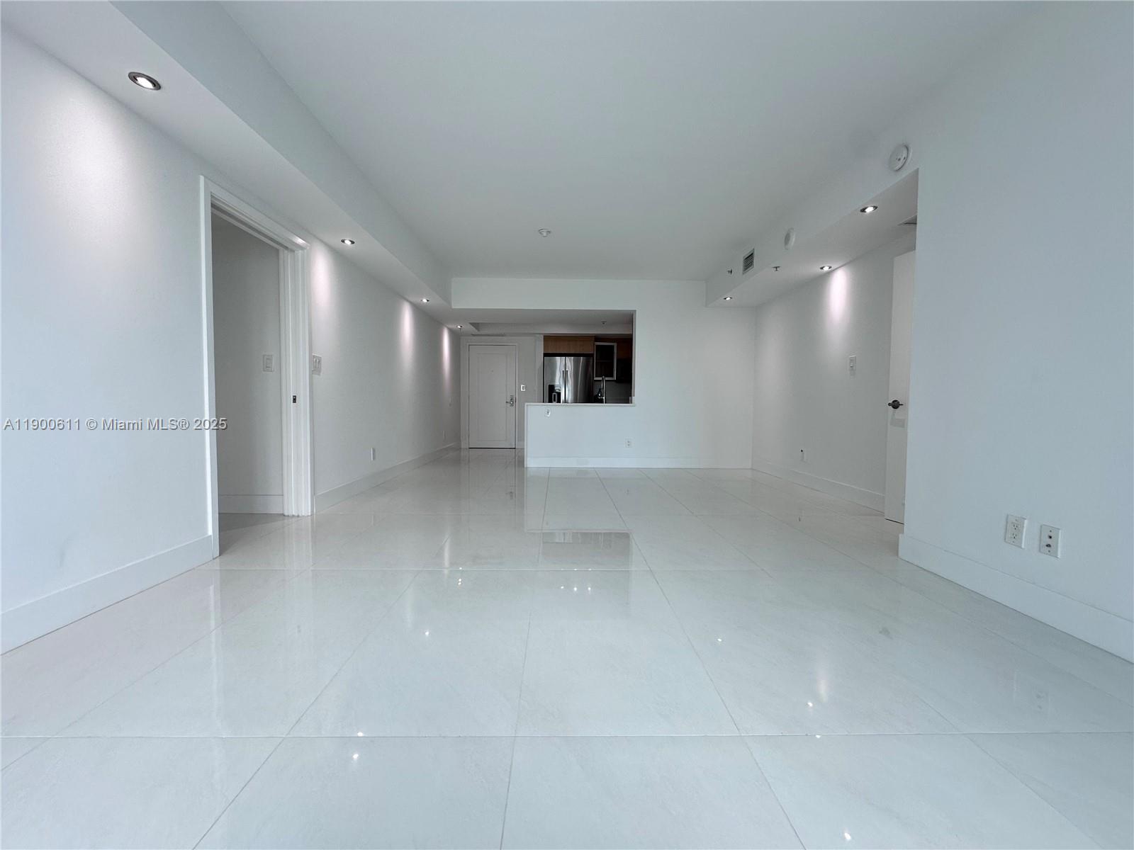 Apartamento para Alugar em Miami, FL