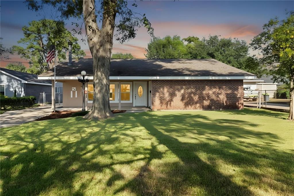 Homes for sale in Harahan, LA | 89 Haroleans St, Harahan, LA 70123 | MLS# 2524179