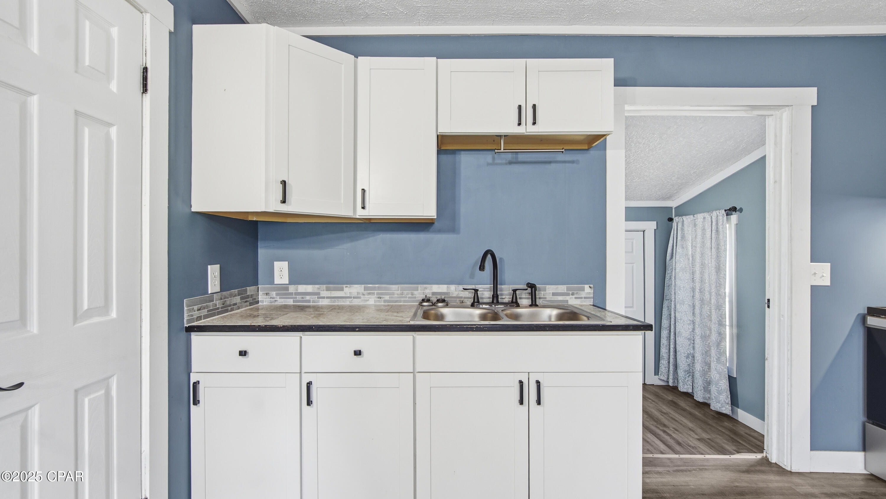 Image 12 For 905 Joshua Drive