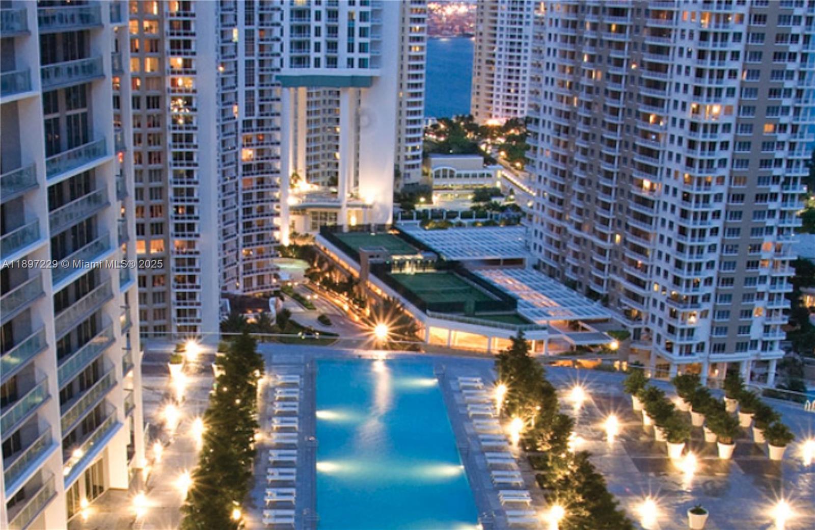 Condo for Sale in Miami, FL