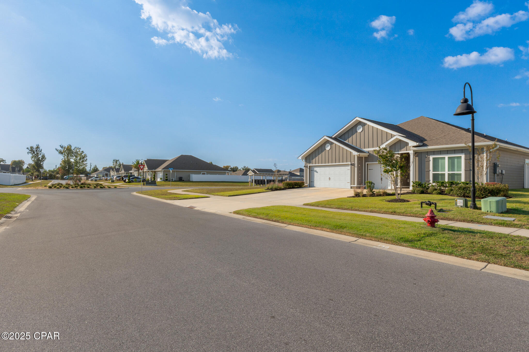 Image 3 For 451 Eagle Lake Way