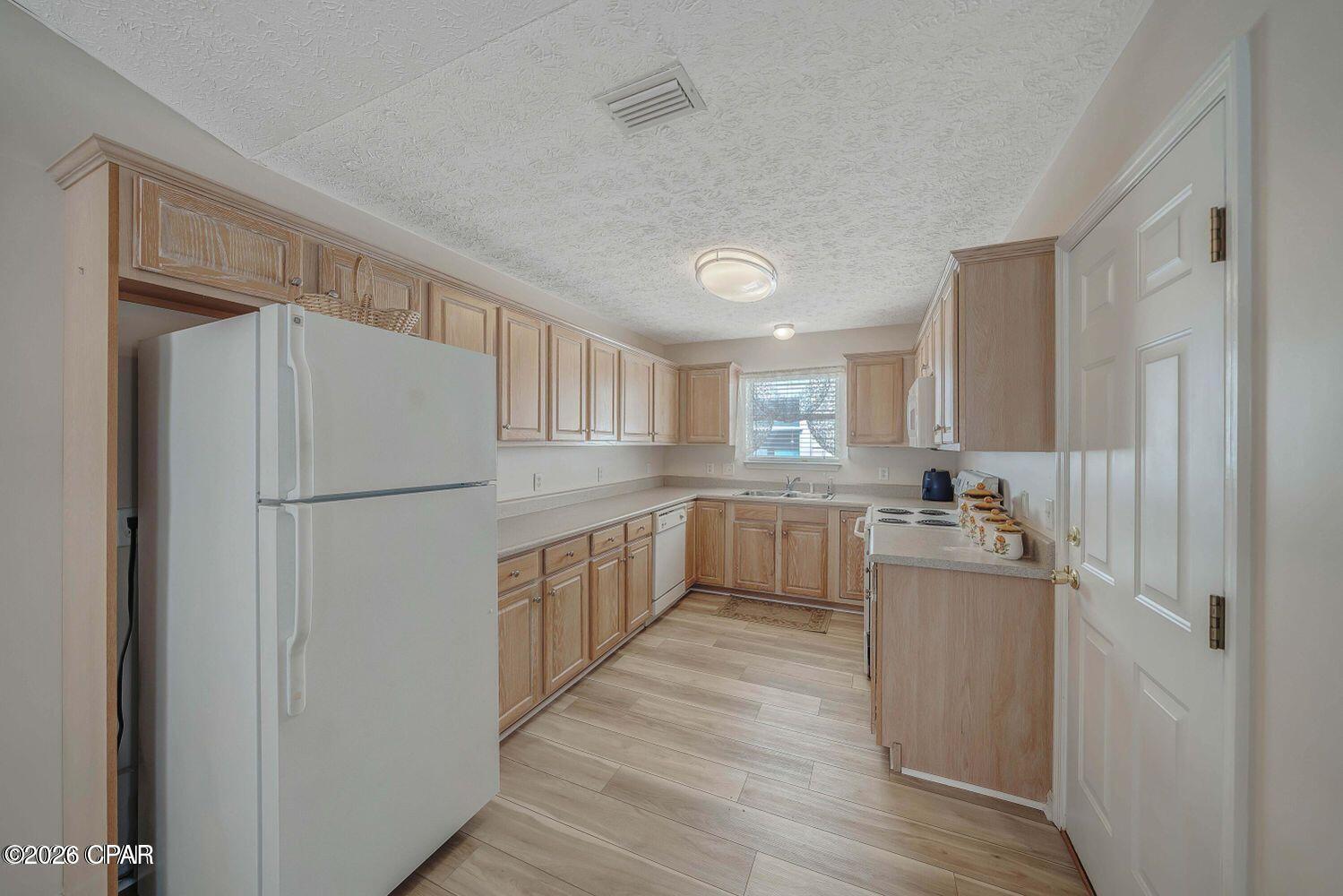 Image 3 For 11629 Sand Castle Lane