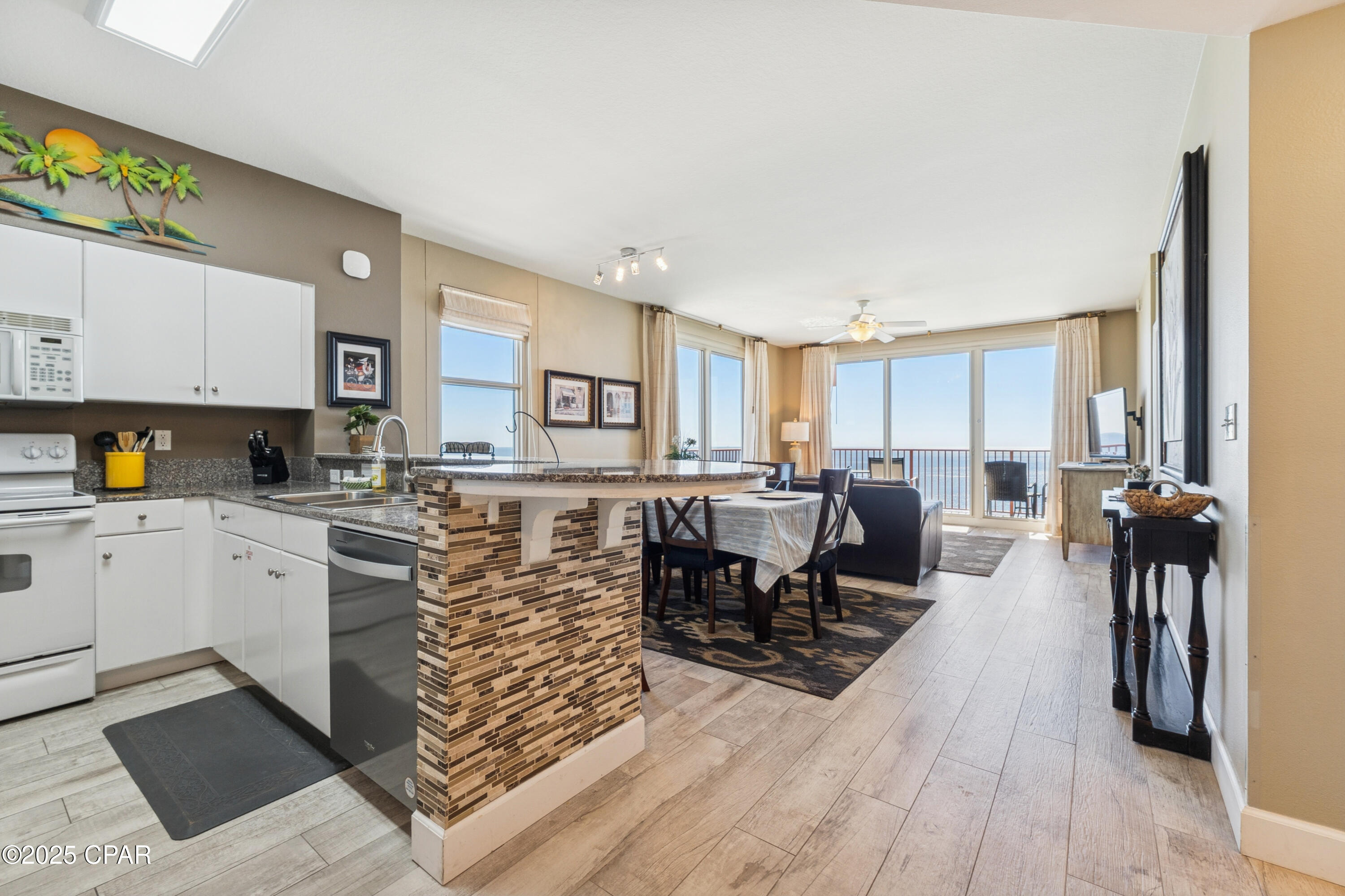 Image 21 For 9900 Thomas Drive 2131