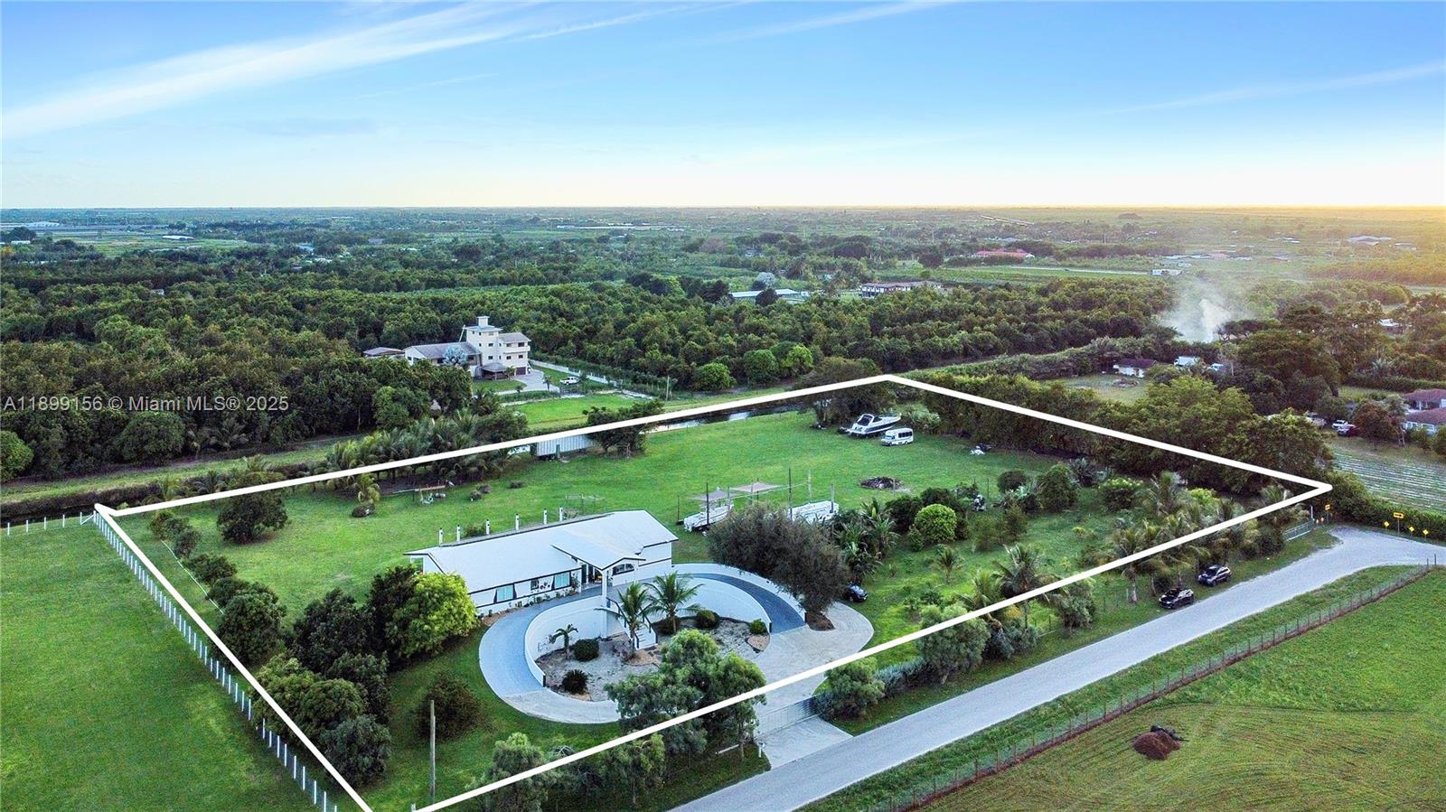 Orchard Stables Club