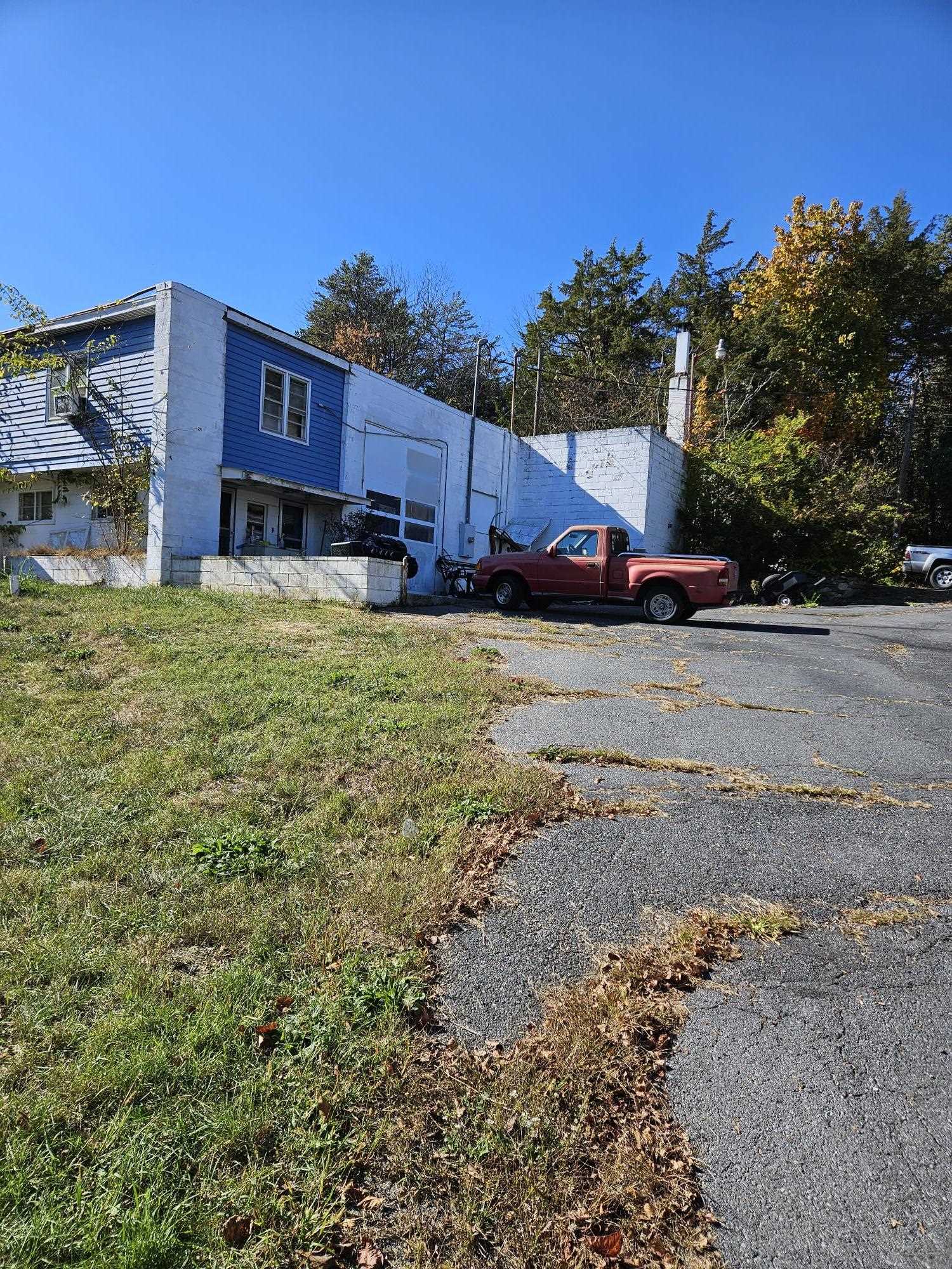 119 PLEASANT HILL RD exterior