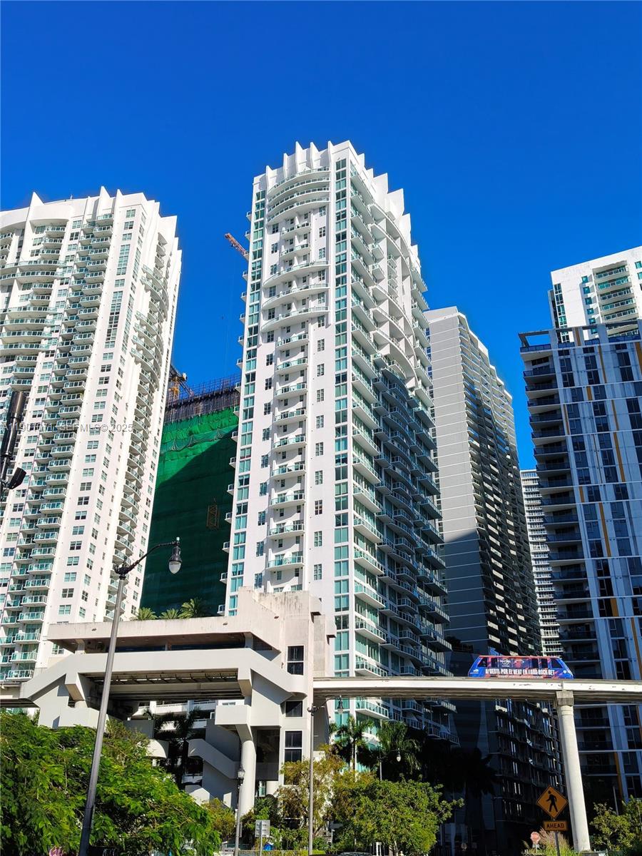 Brickell On The River S T