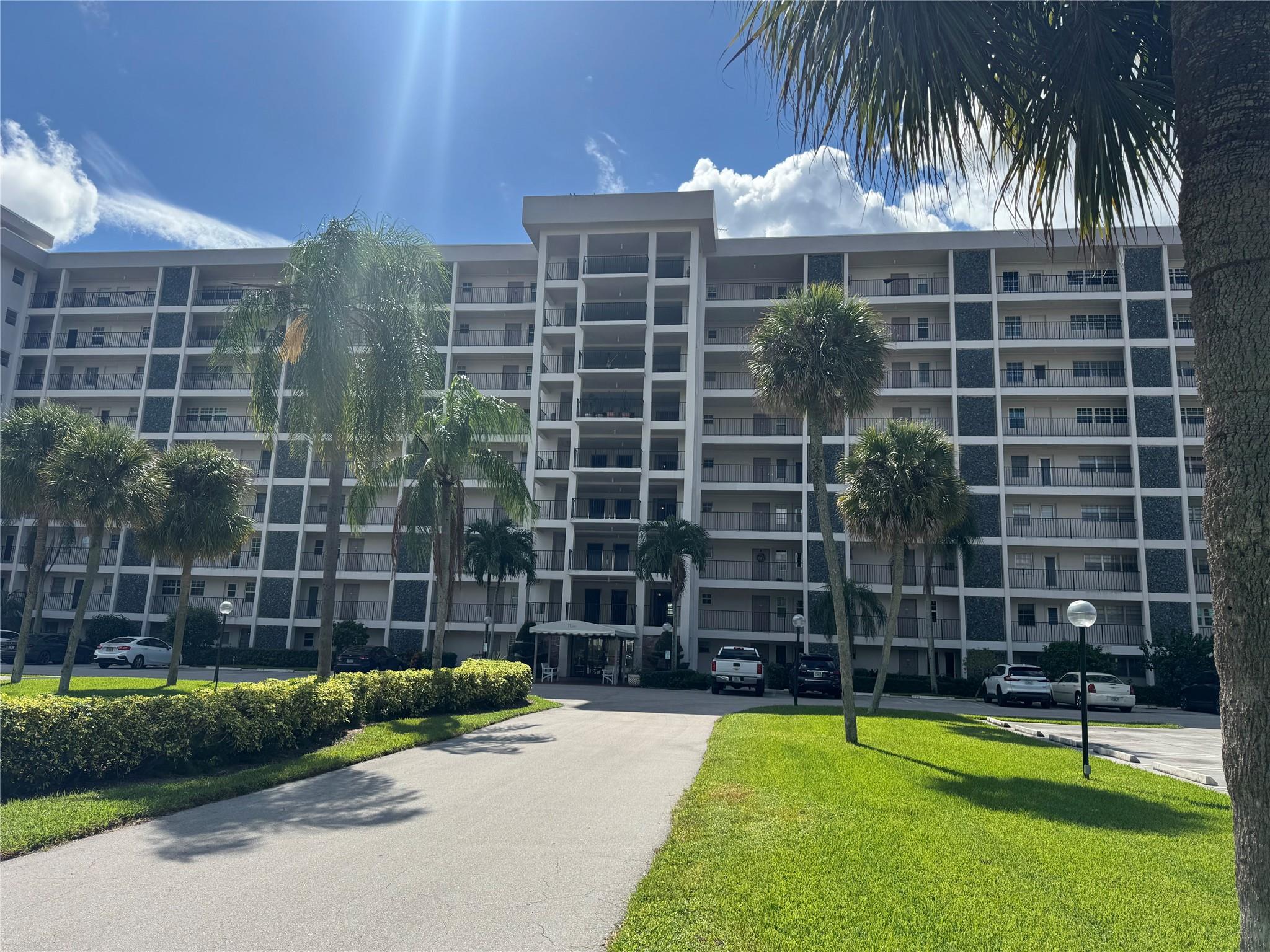 No 9 Palm-Aire Country CL