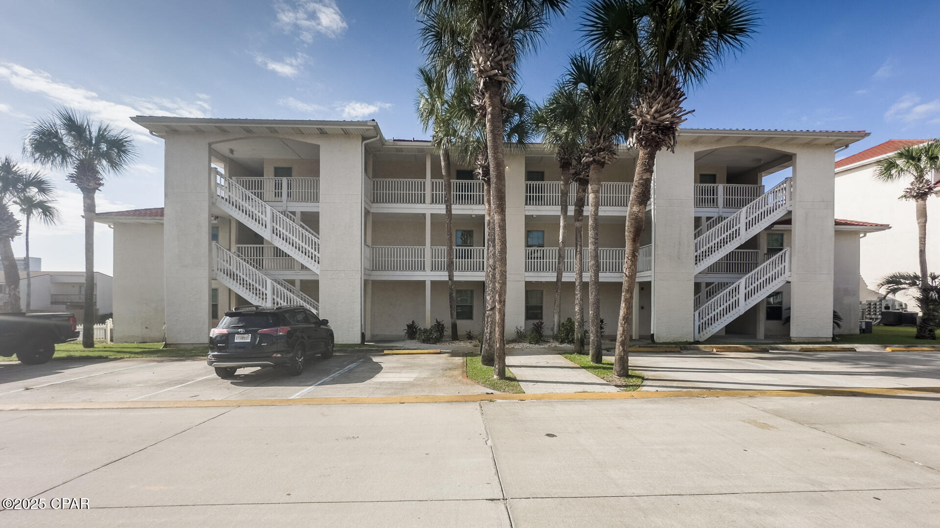 Image 32 For 17462 Front Beach  56201