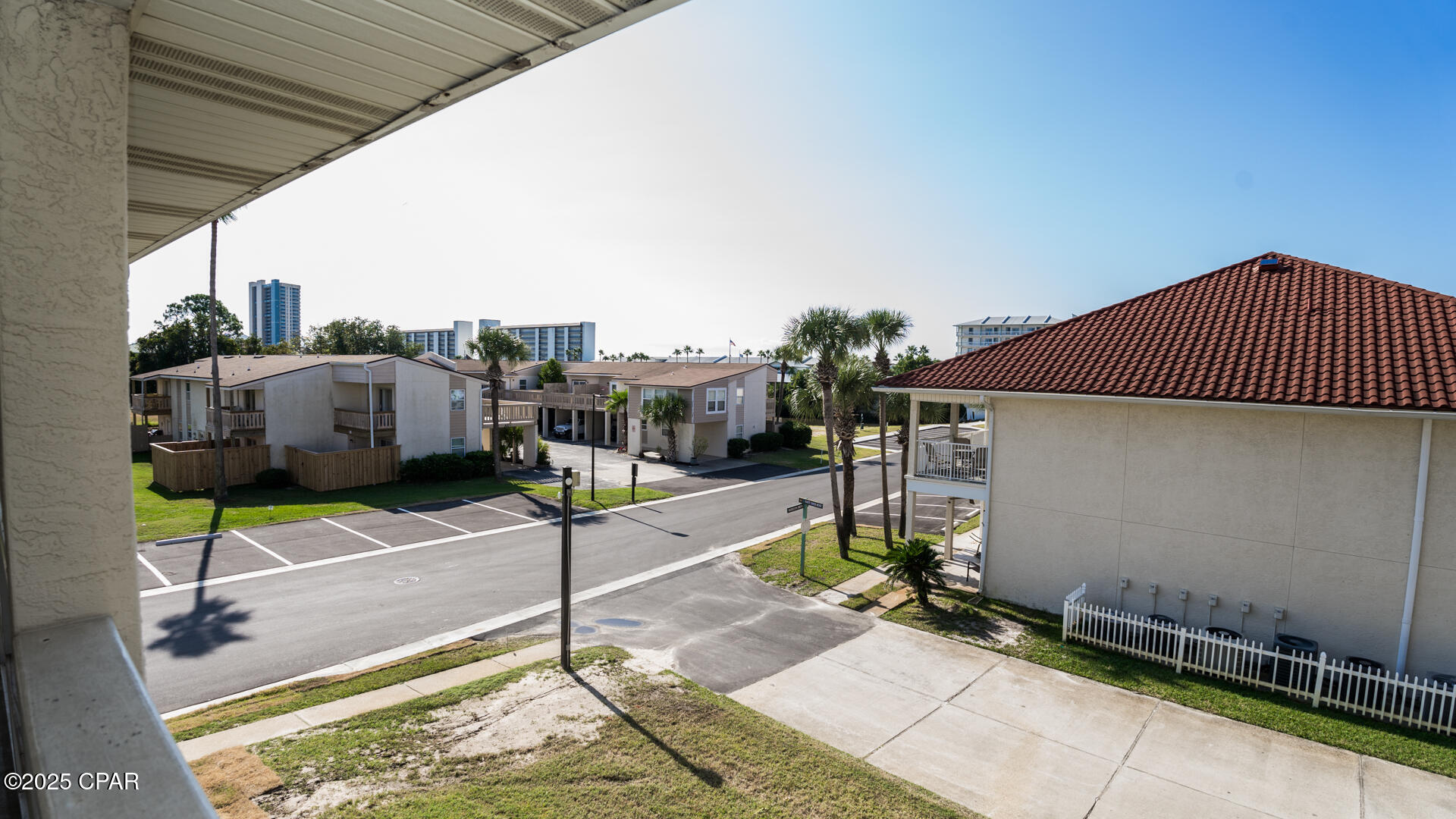 Image 36 For 17462 Front Beach  56201