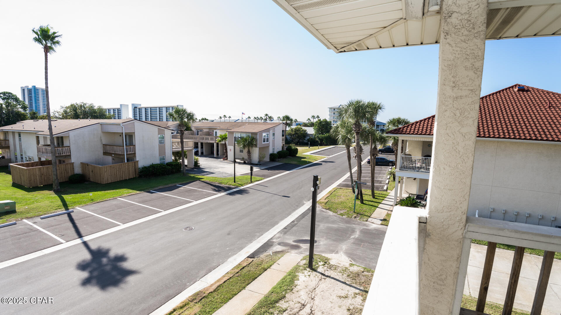 Image 37 For 17462 Front Beach  56201