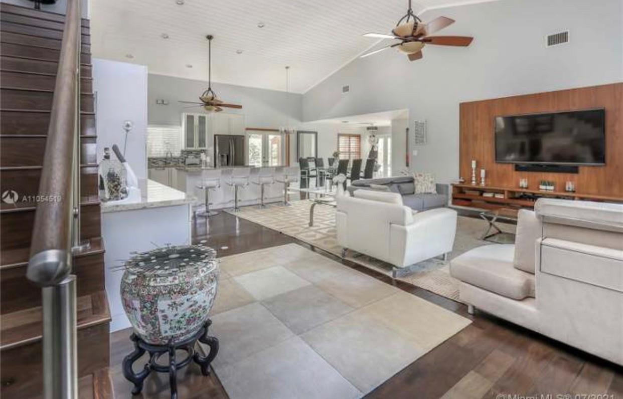 Homes for sale in Hollywood, FL | 1550 Tyler St, Hollywood, FL 33020 | MLS# F10532323