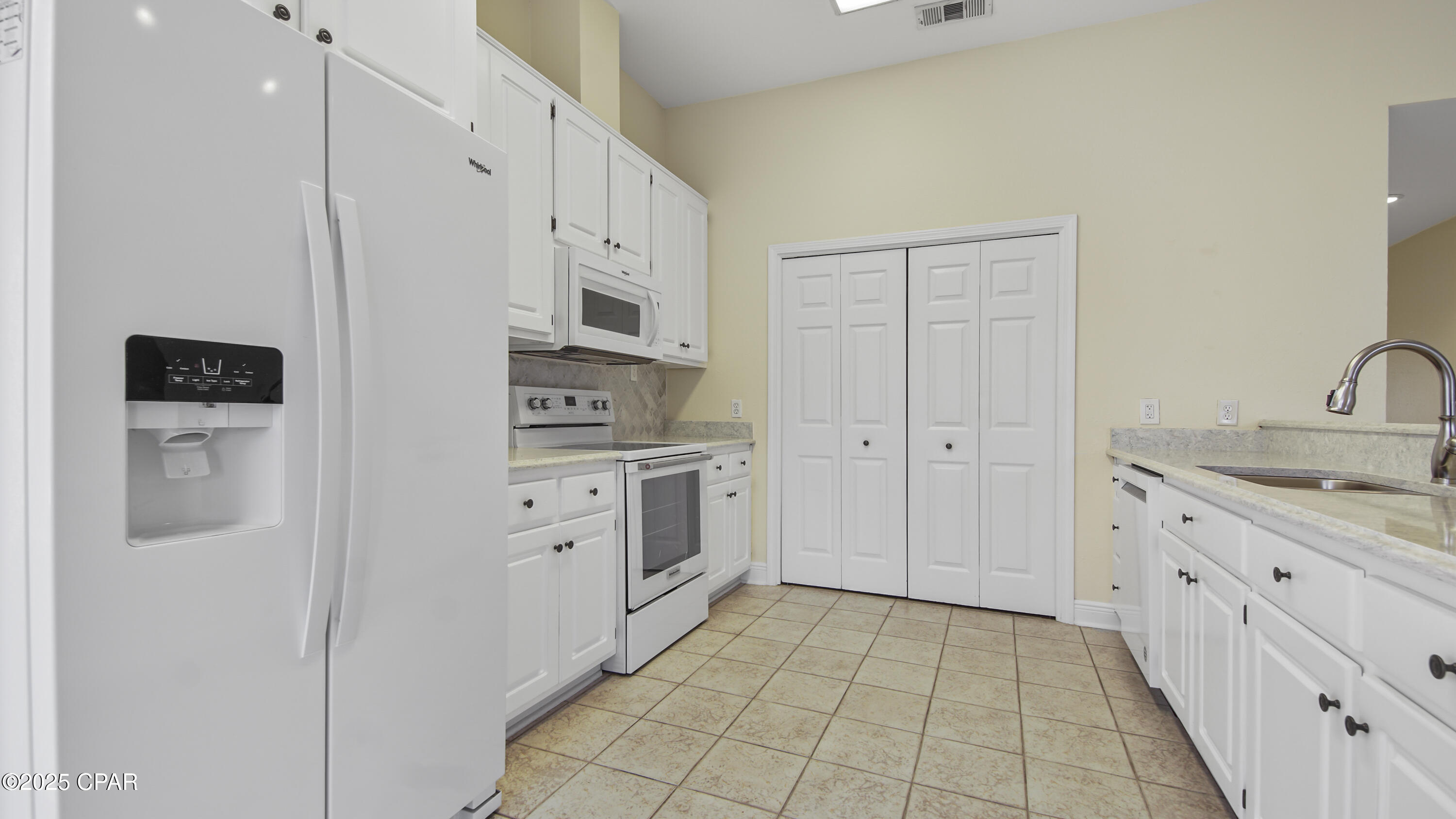 Image 12 For 139 Bonaire Drive