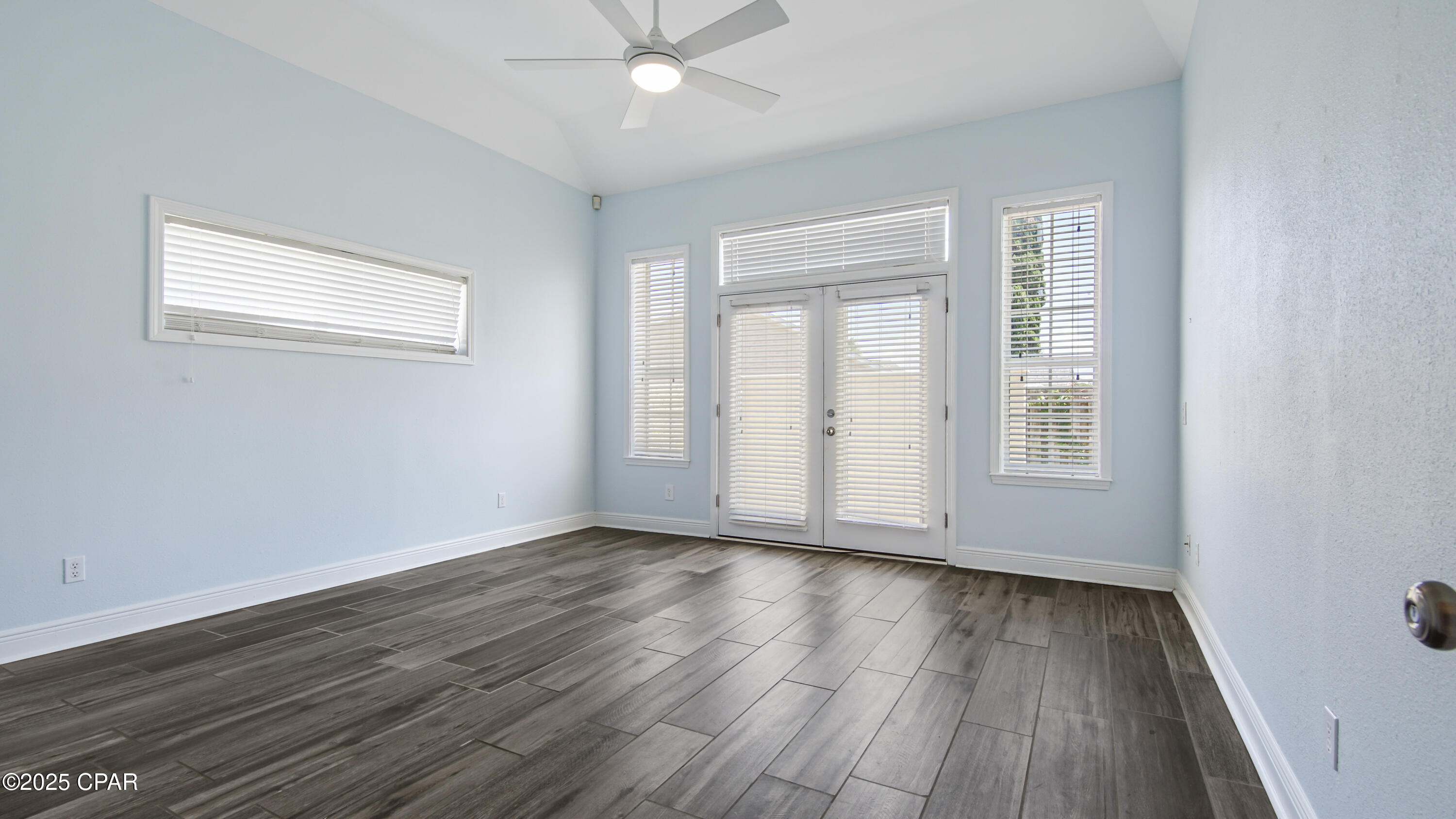 Image 24 For 139 Bonaire Drive