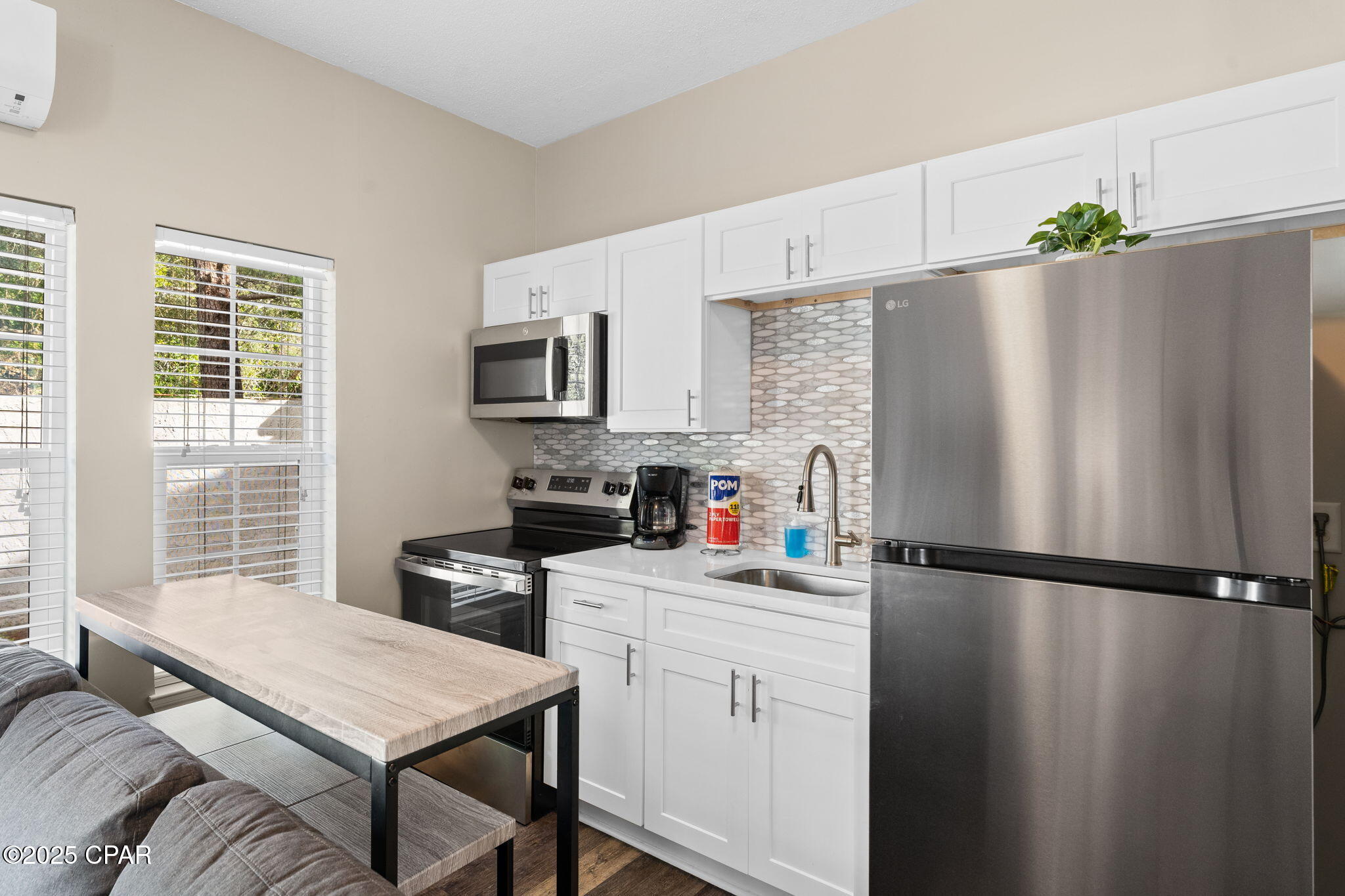 Image 16 For 17878 Front Beach  F2