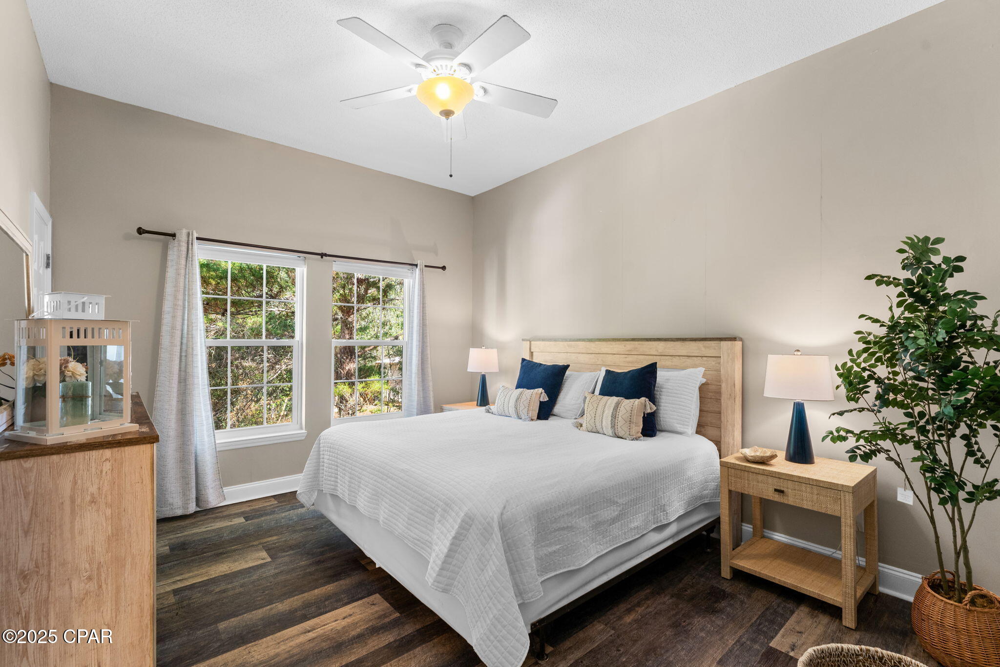 Image 17 For 17878 Front Beach  F2