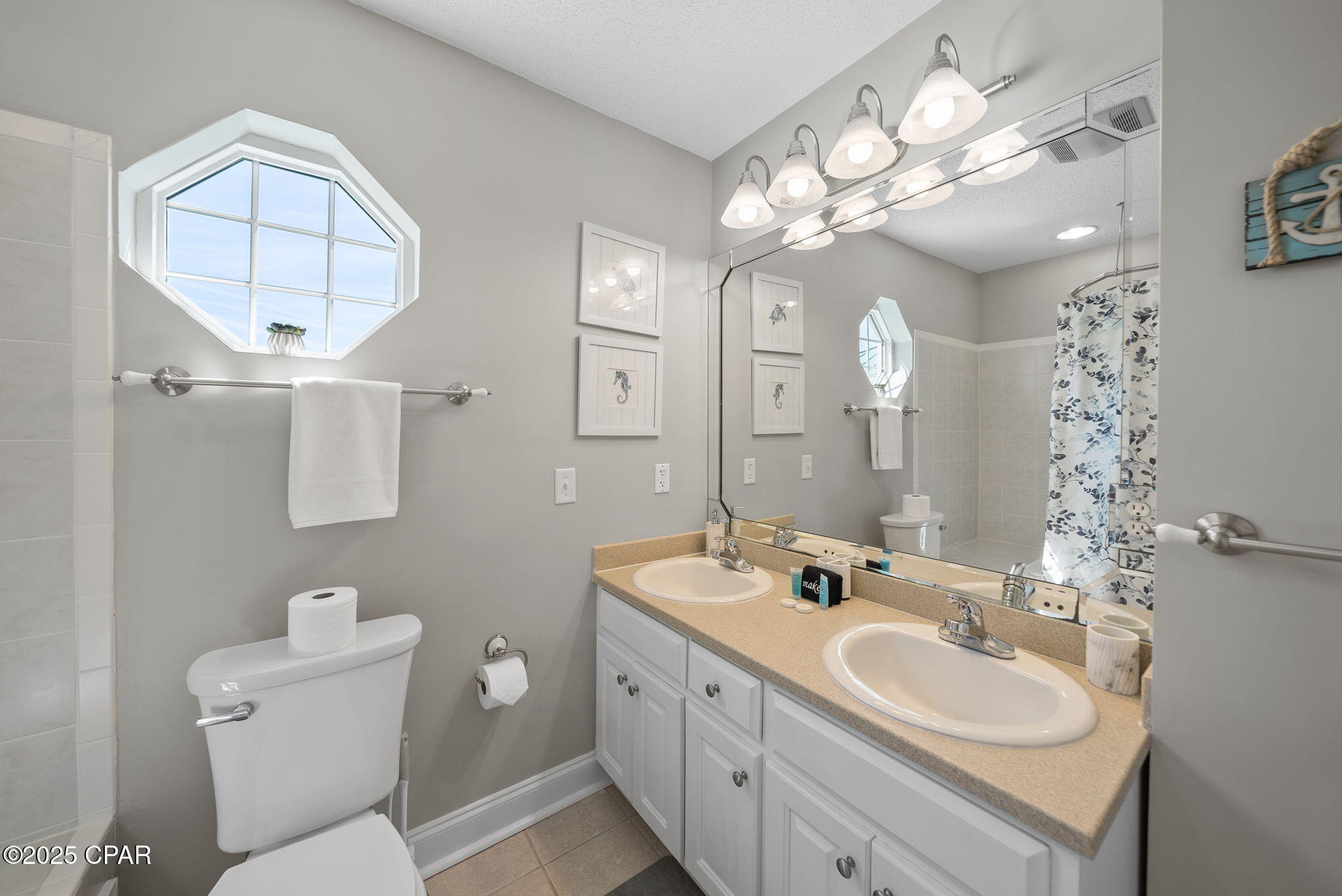 Image 23 For 17878 Front Beach  F2