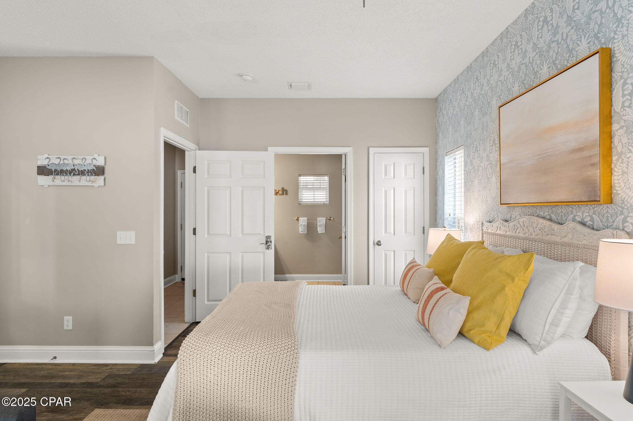 Image 63 For 17878 Front Beach  F2