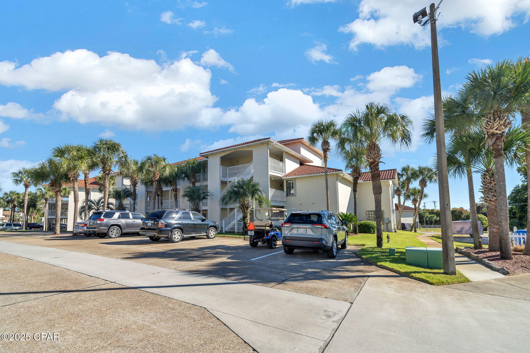 Image 22 For 17462 Front Beach  54205