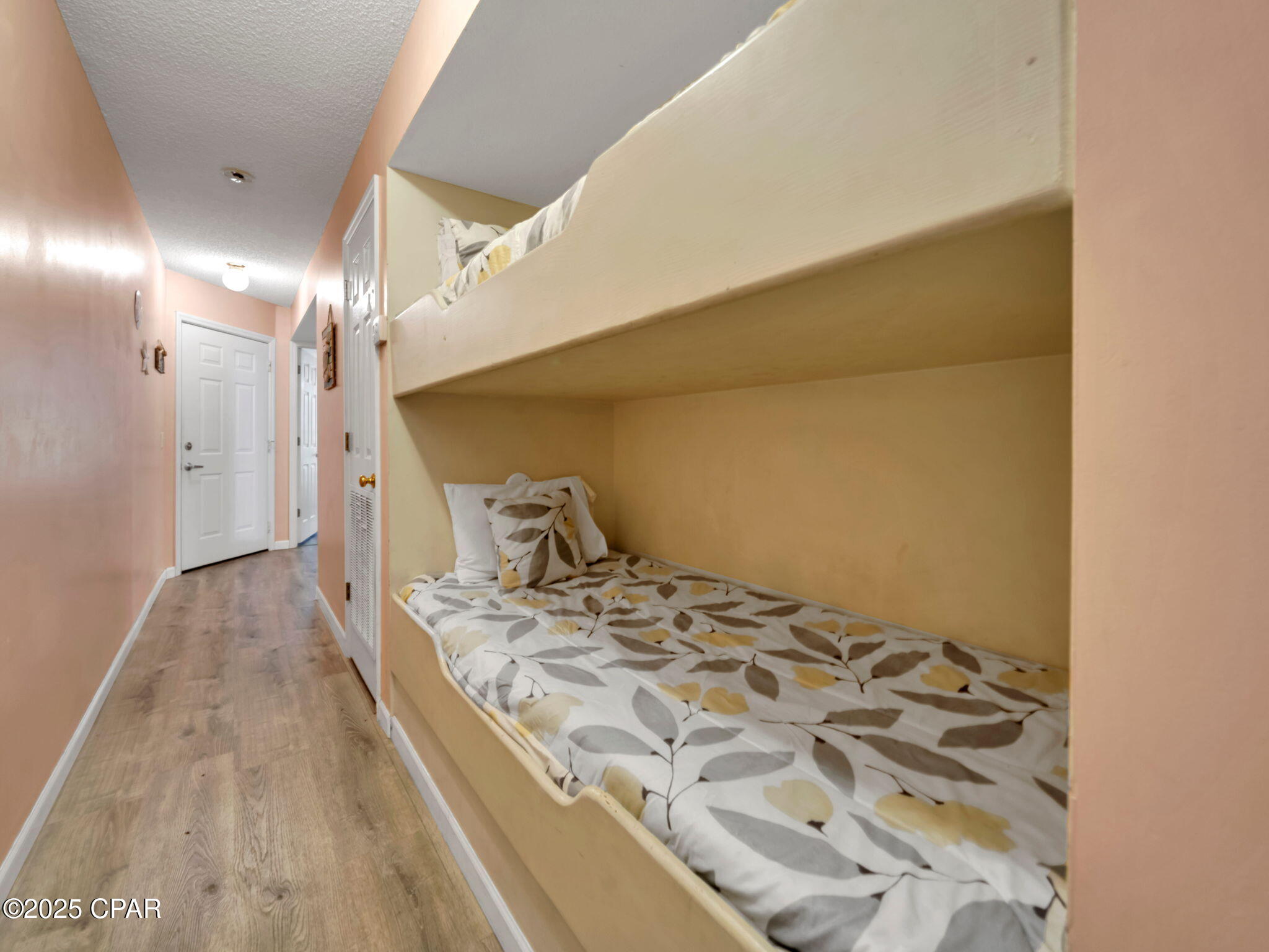 Image 37 For 17462 Front Beach  54205