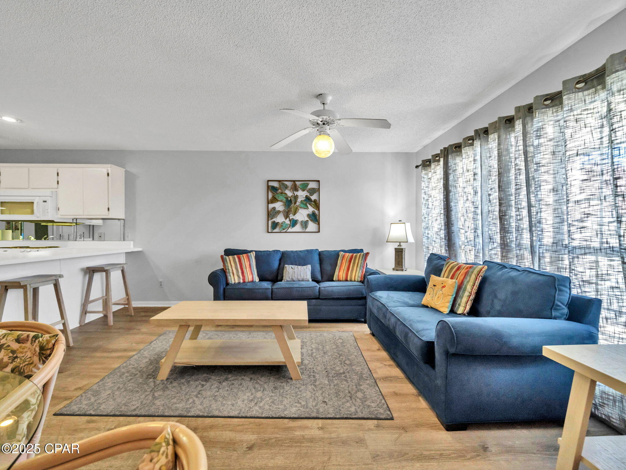 Image 43 For 17462 Front Beach  54205