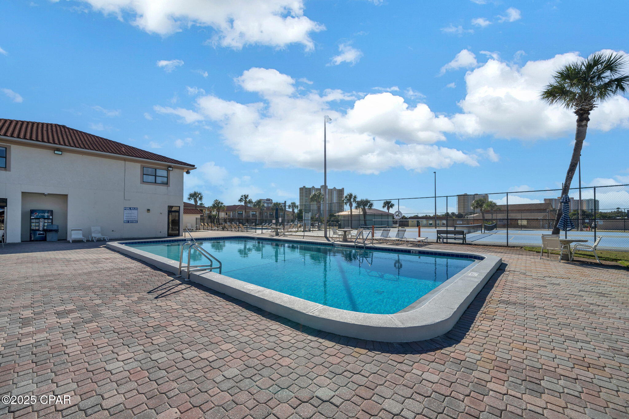 Image 57 For 17462 Front Beach  54205