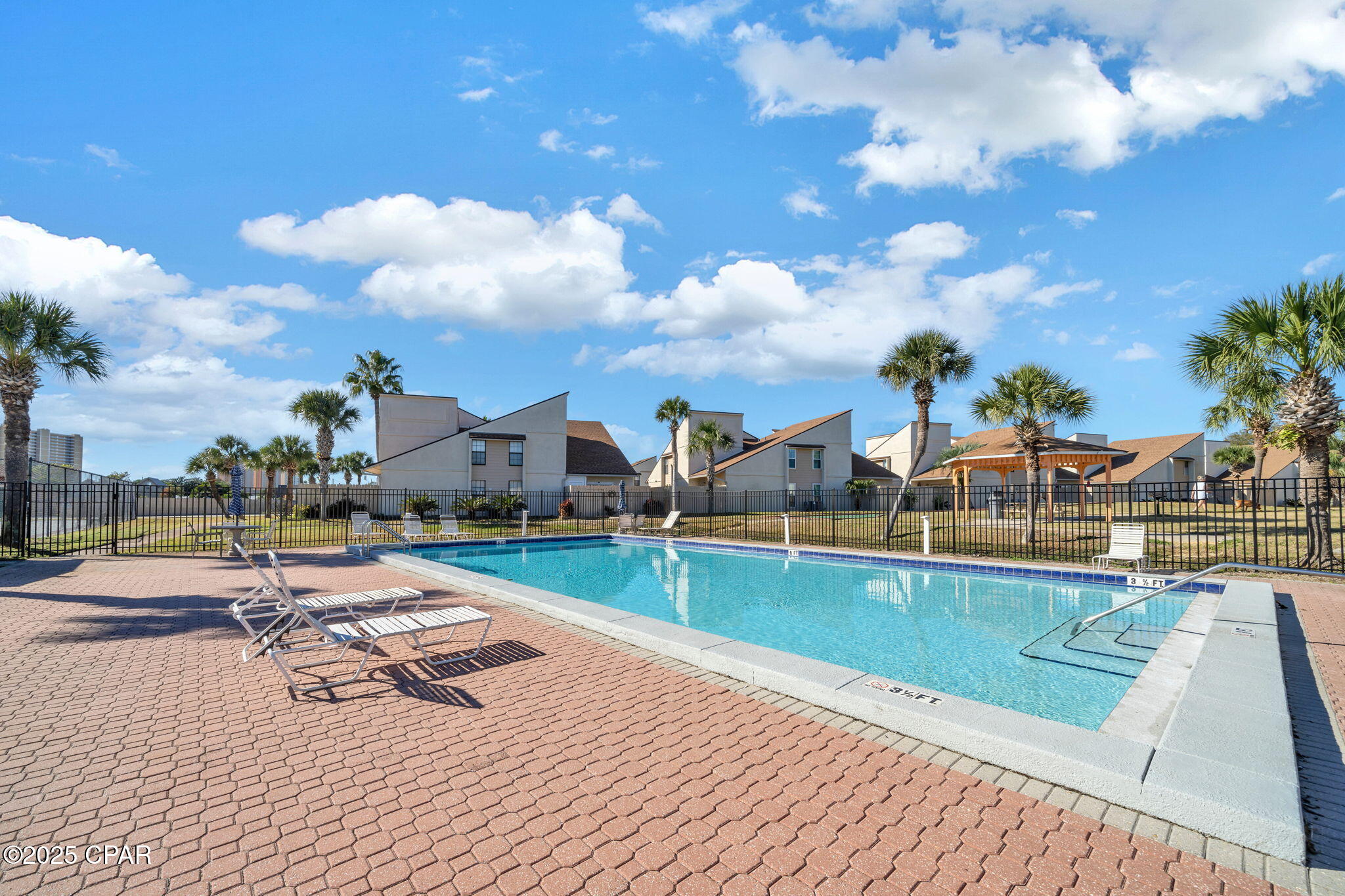 Image 60 For 17462 Front Beach  54205