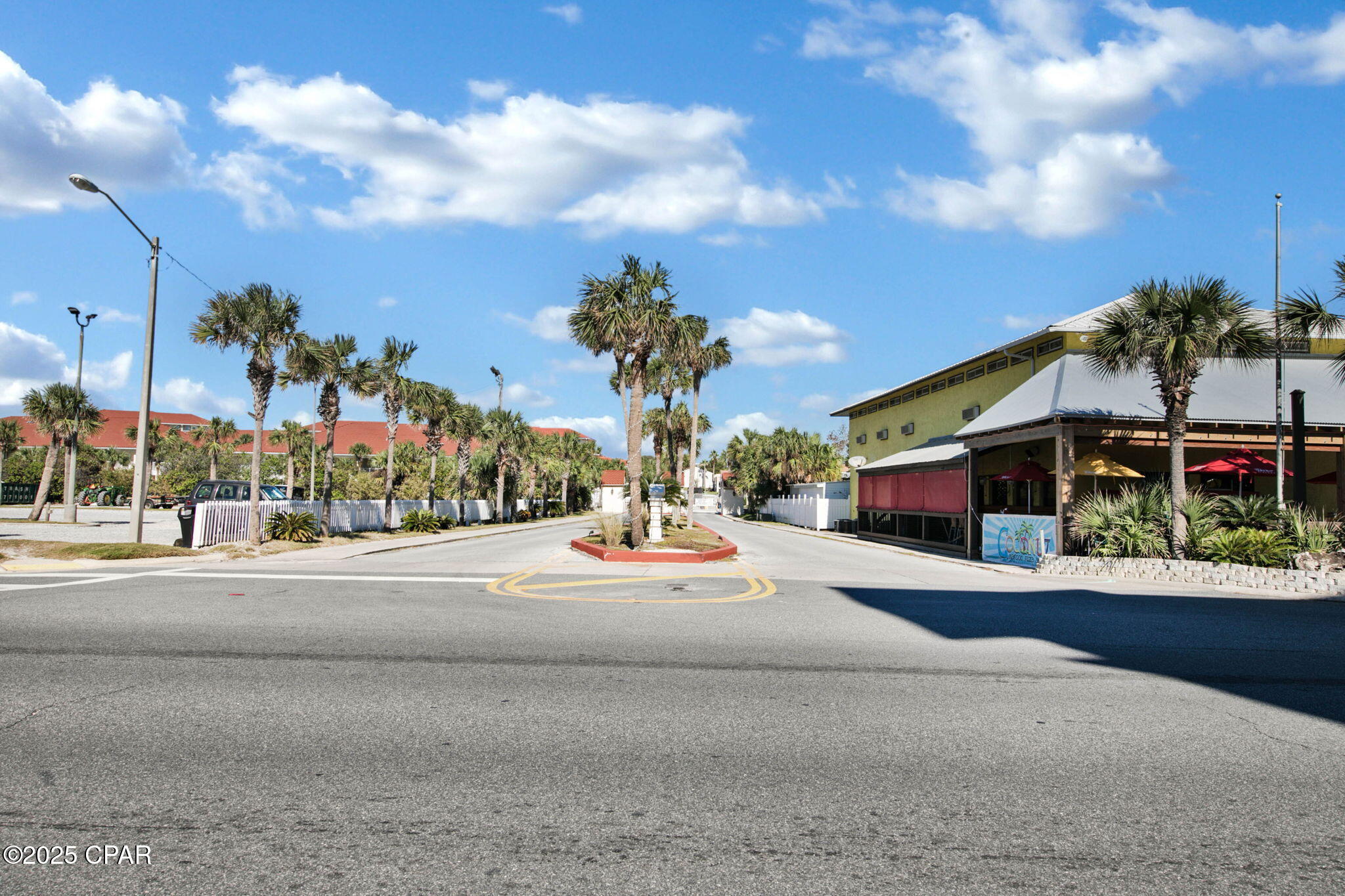 Image 67 For 17462 Front Beach  54205