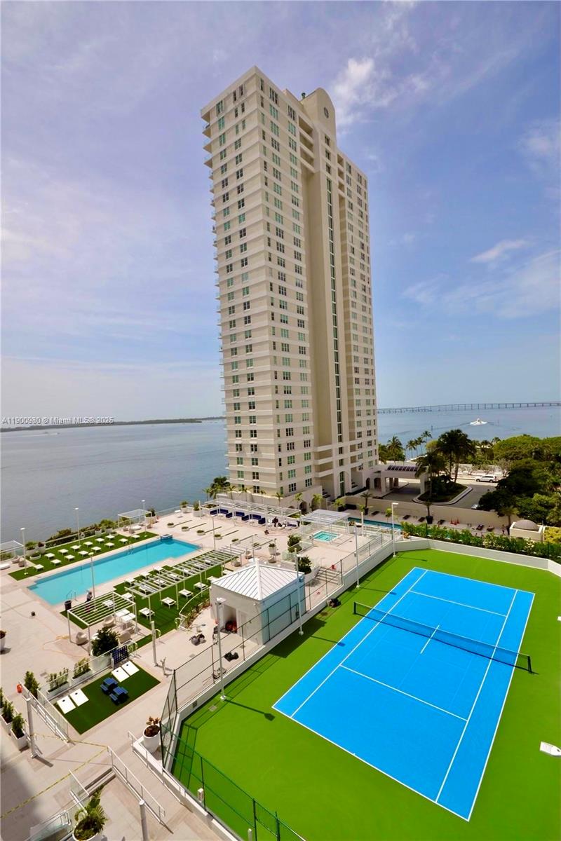 Condo for Sale in Miami, FL