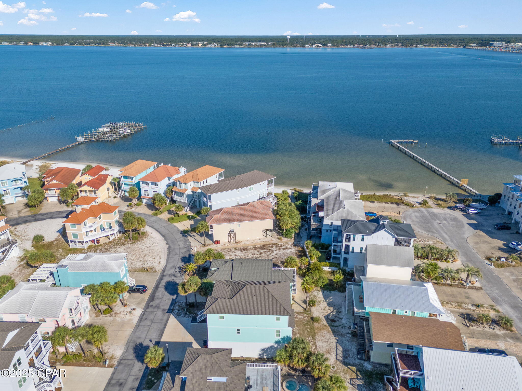 Listing photo id 12 for 1428 Sonata Court