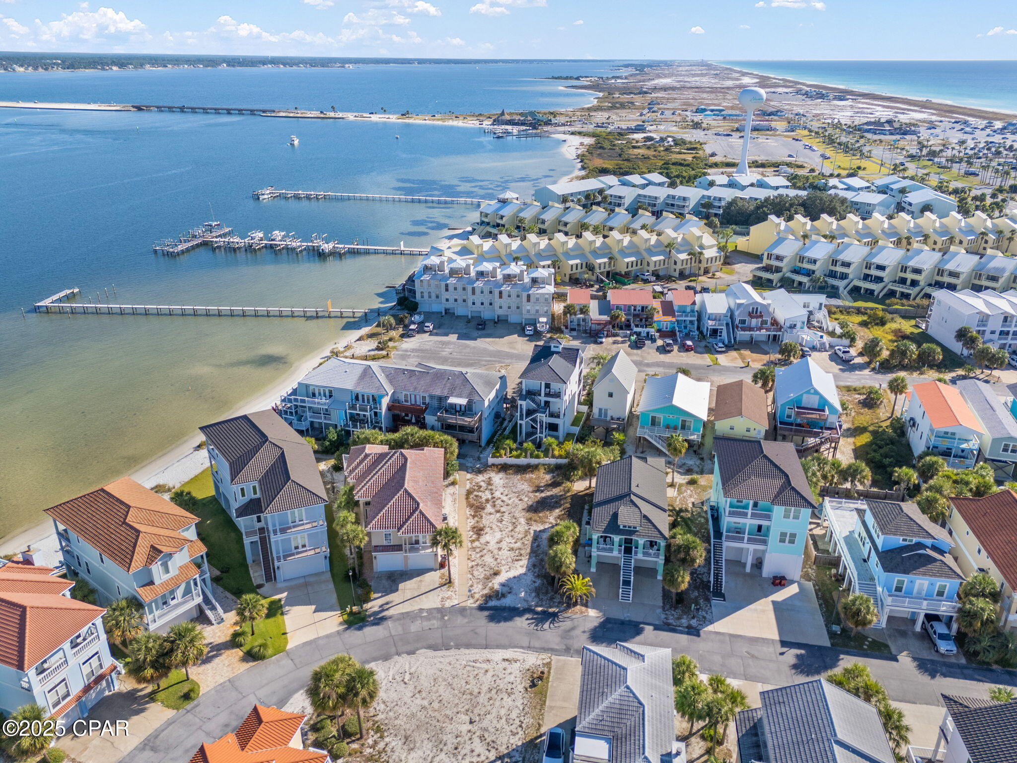 Listing photo id 3 for 1428 Sonata Court