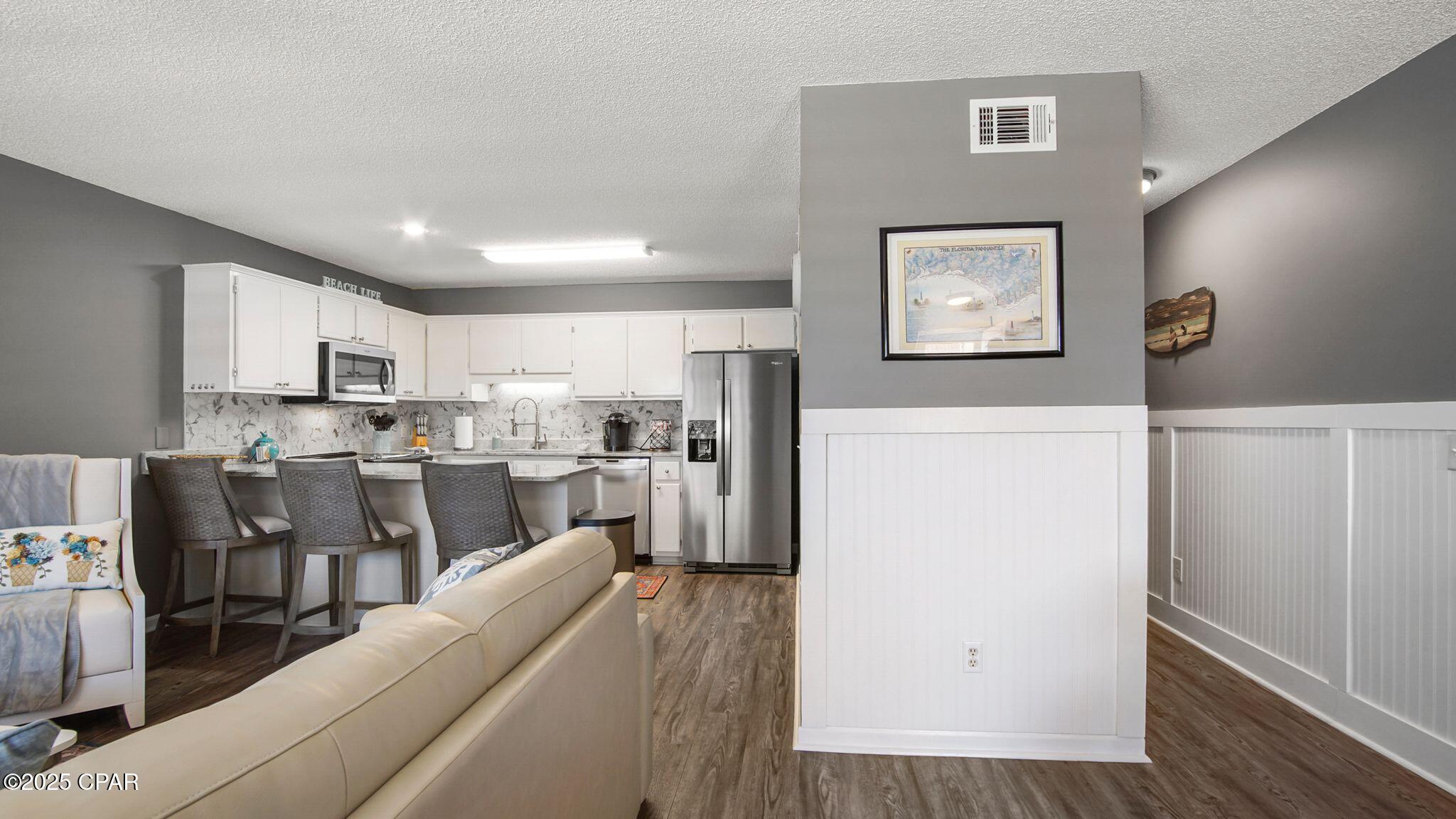 Image 10 For 17462 Front Beach Road 54204