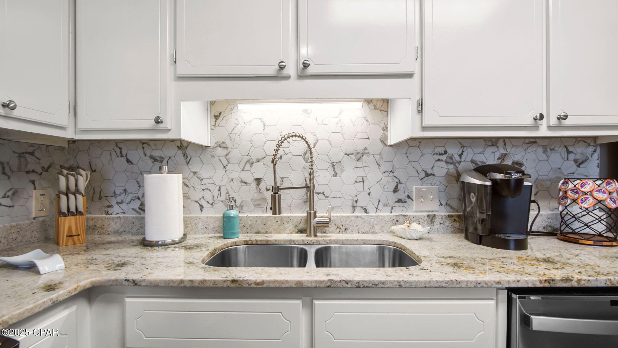 Image 15 For 17462 Front Beach Road 54204