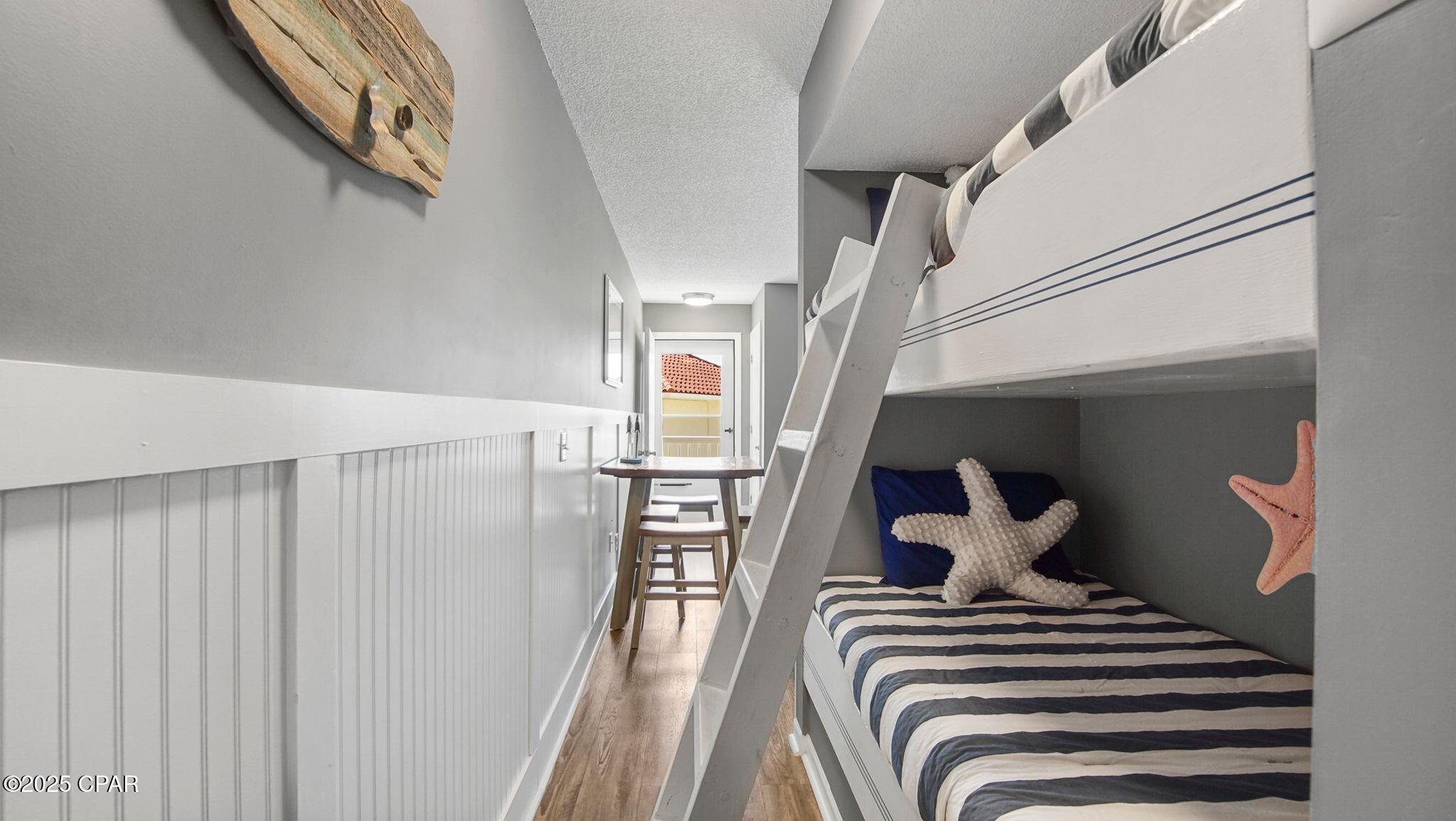 Image 19 For 17462 Front Beach Road 54204