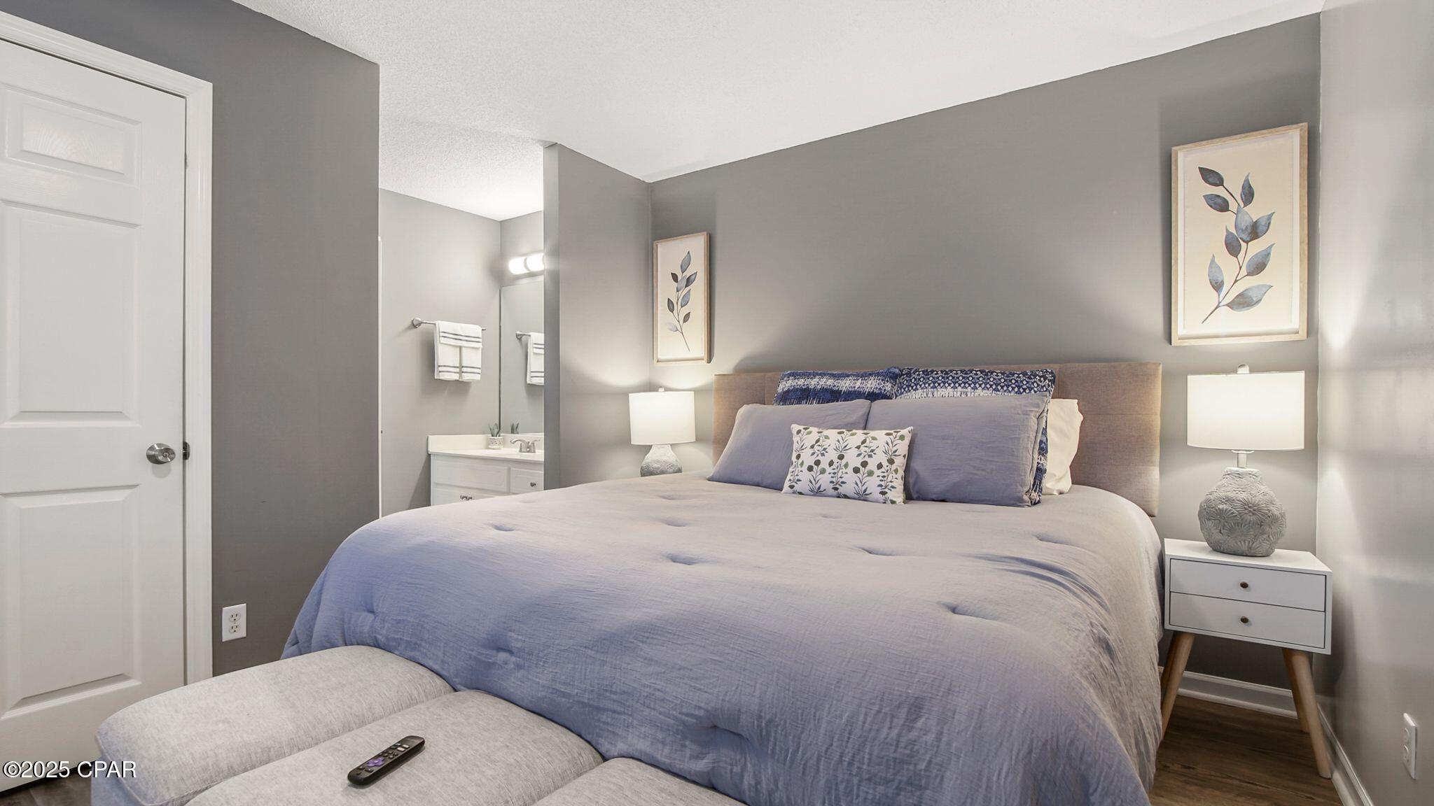 Image 22 For 17462 Front Beach Road 54204