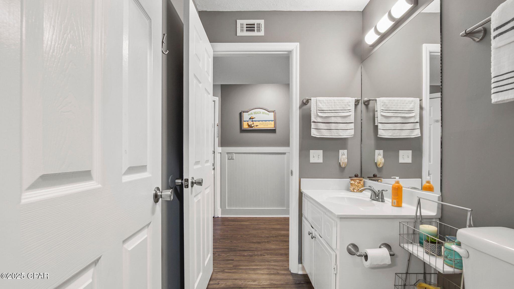 Image 30 For 17462 Front Beach Road 54204