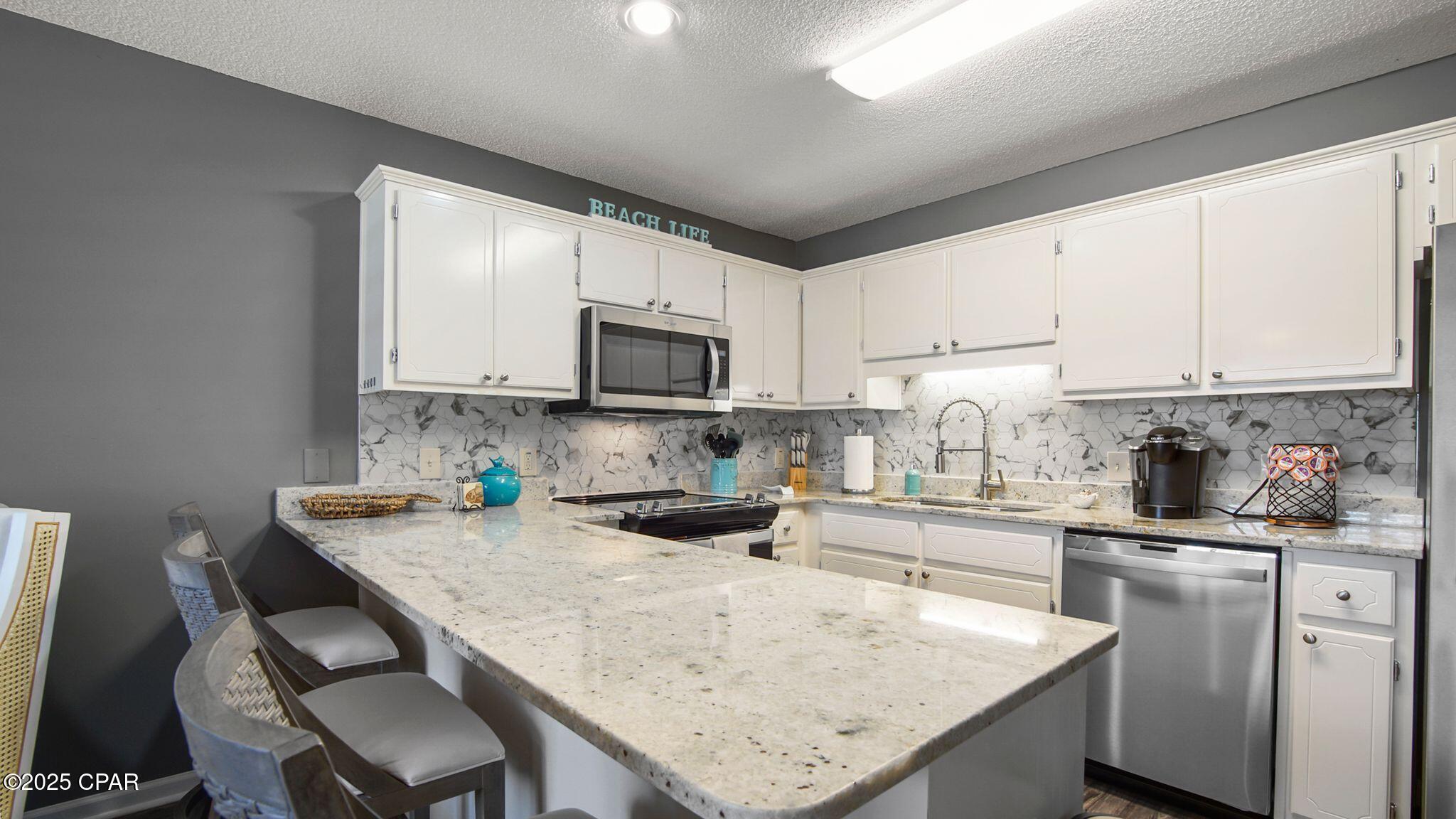 Image 6 For 17462 Front Beach Road 54204