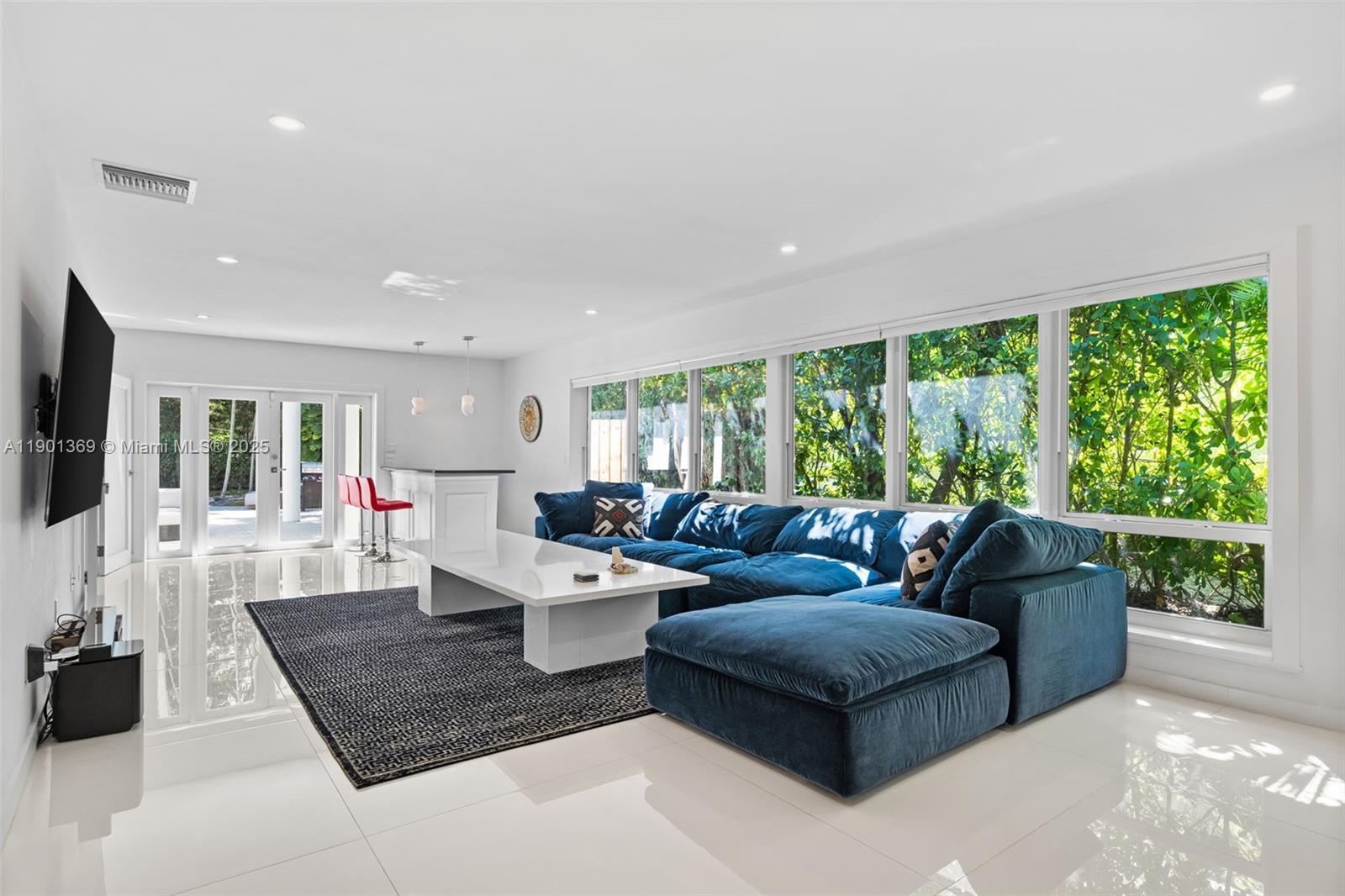 Homes for sale in Miami Beach, FL | 5055 N Bay Rd, Miami Beach, FL 33140 | MLS# A11901369