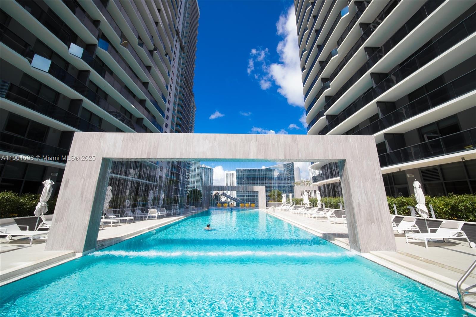 Brickell Heights East Con