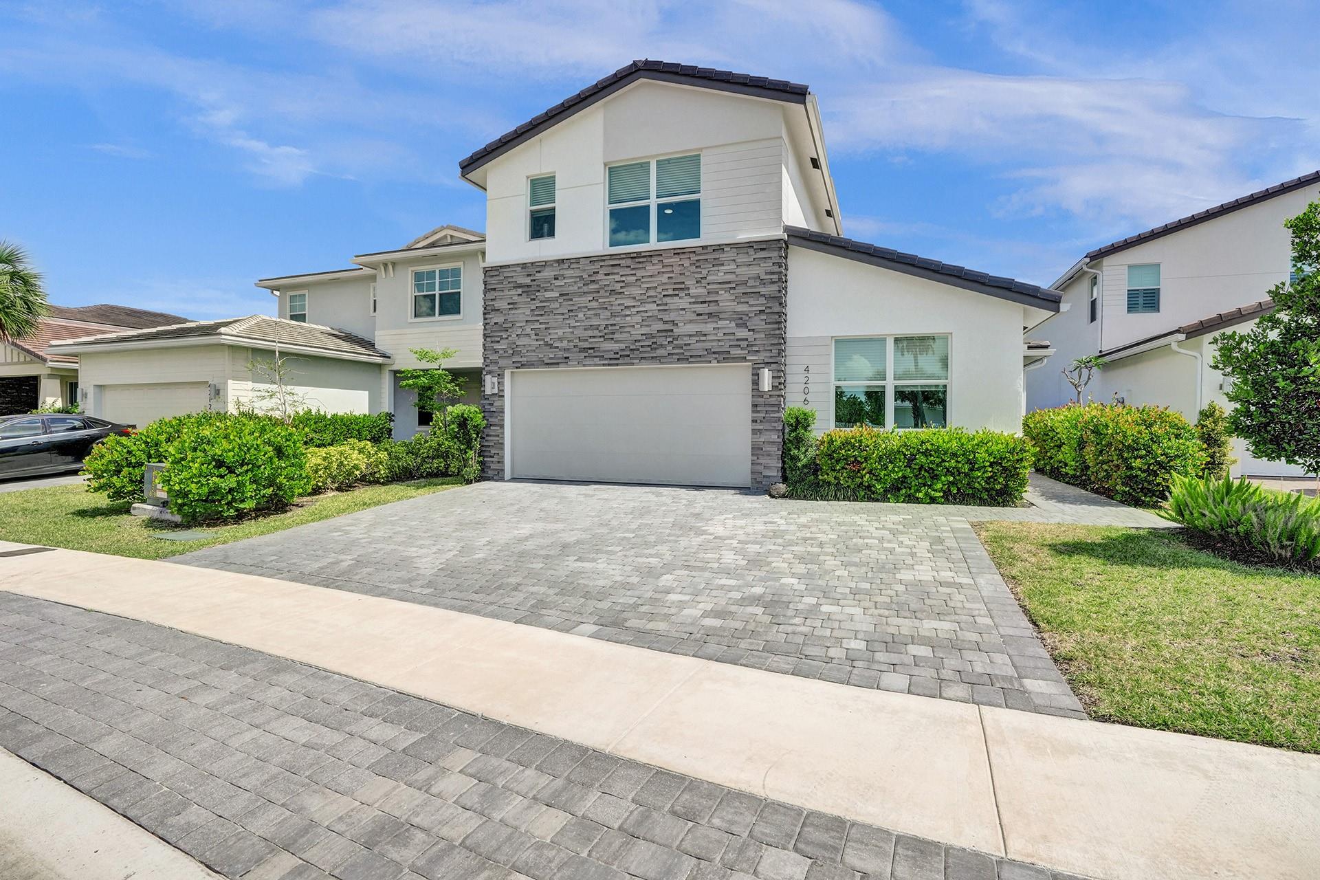 Crystal Lake 1St Sec