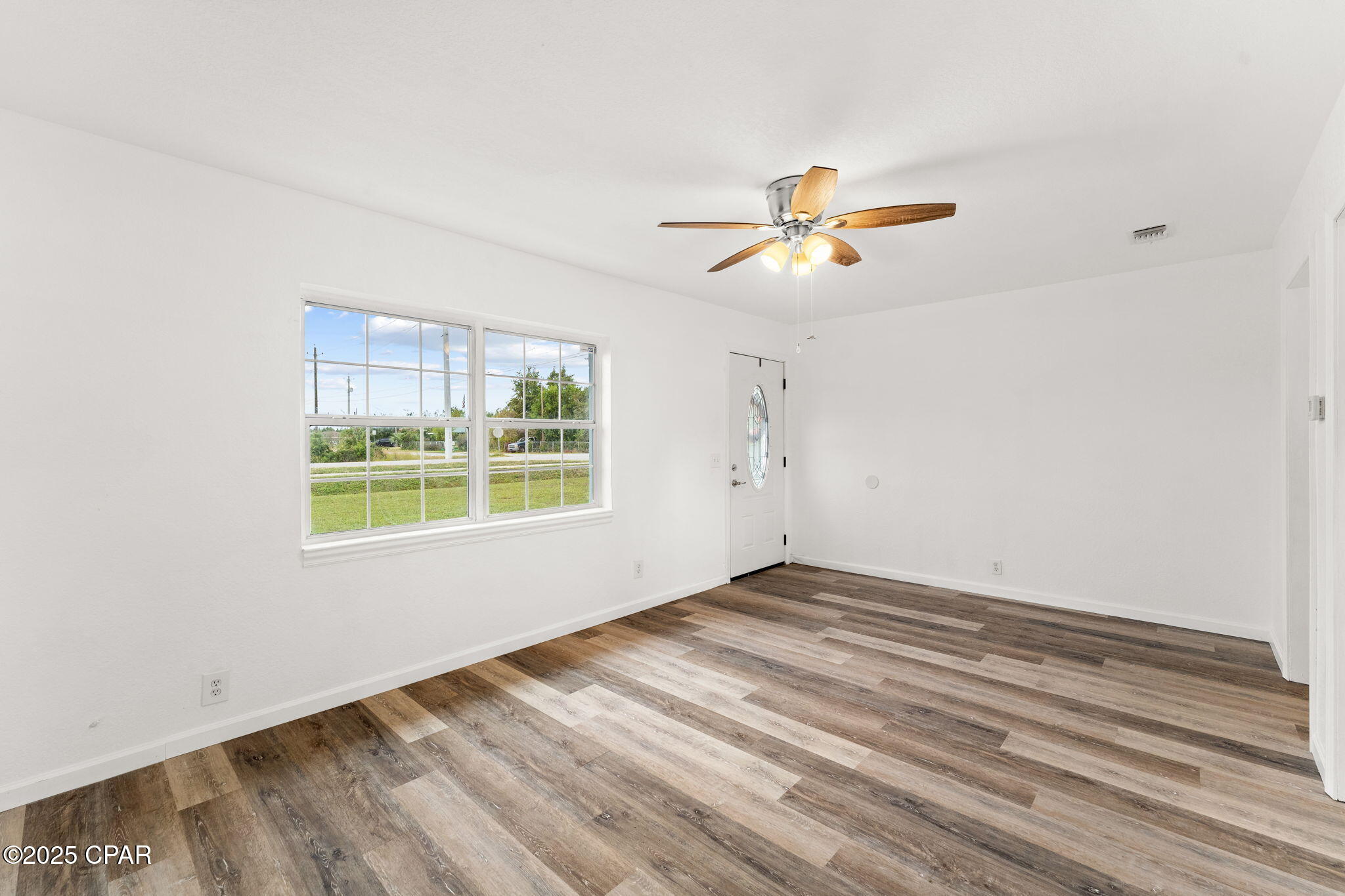 Image 11 For 213 Berthe Avenue