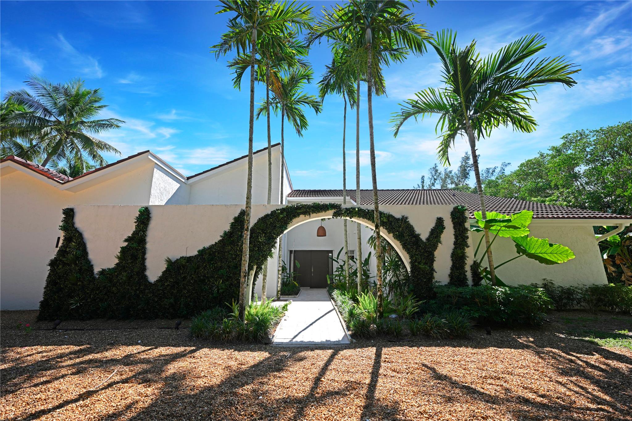 Homes for sale in Hobe Sound, FL | 114 N Beach Rd, Hobe Sound, FL 33455 | MLS# F10533246