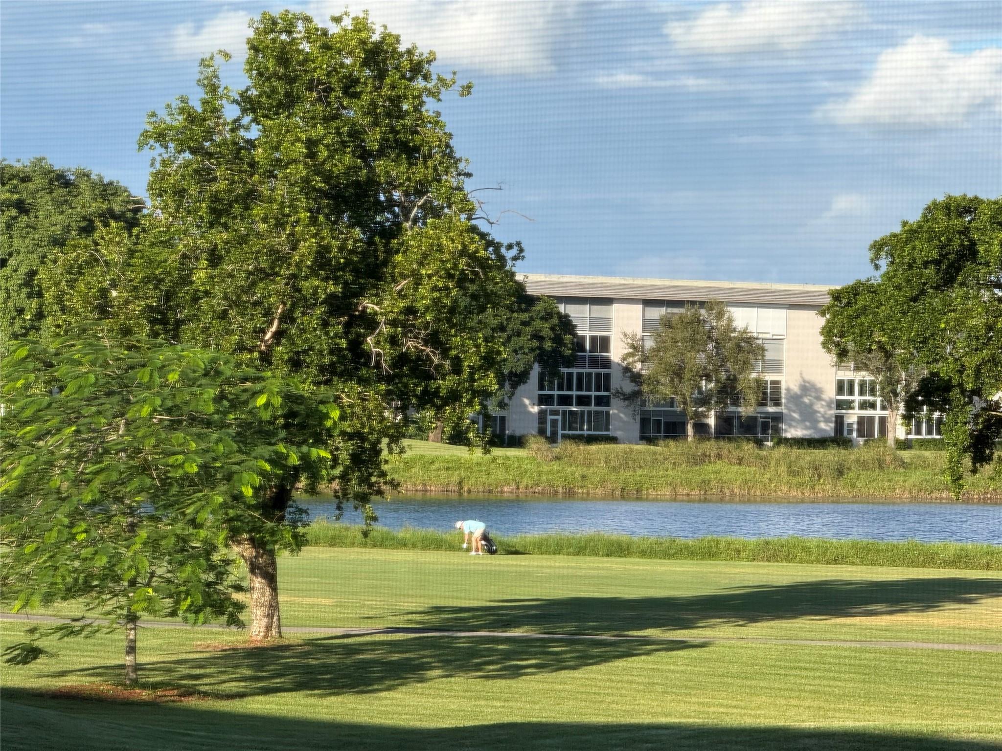 Homes for sale in Coconut Creek, FL | 2802 Victoria Way #M2, Coconut Creek, FL 33066 | MLS# F10533108