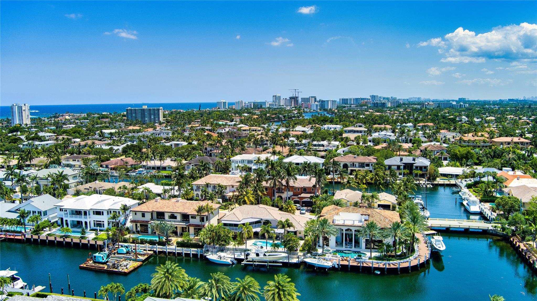 Homes for sale in Lighthouse Point, FL | 2325 Ne 28th St, Lighthouse Point, FL 33064 | MLS# F10533138