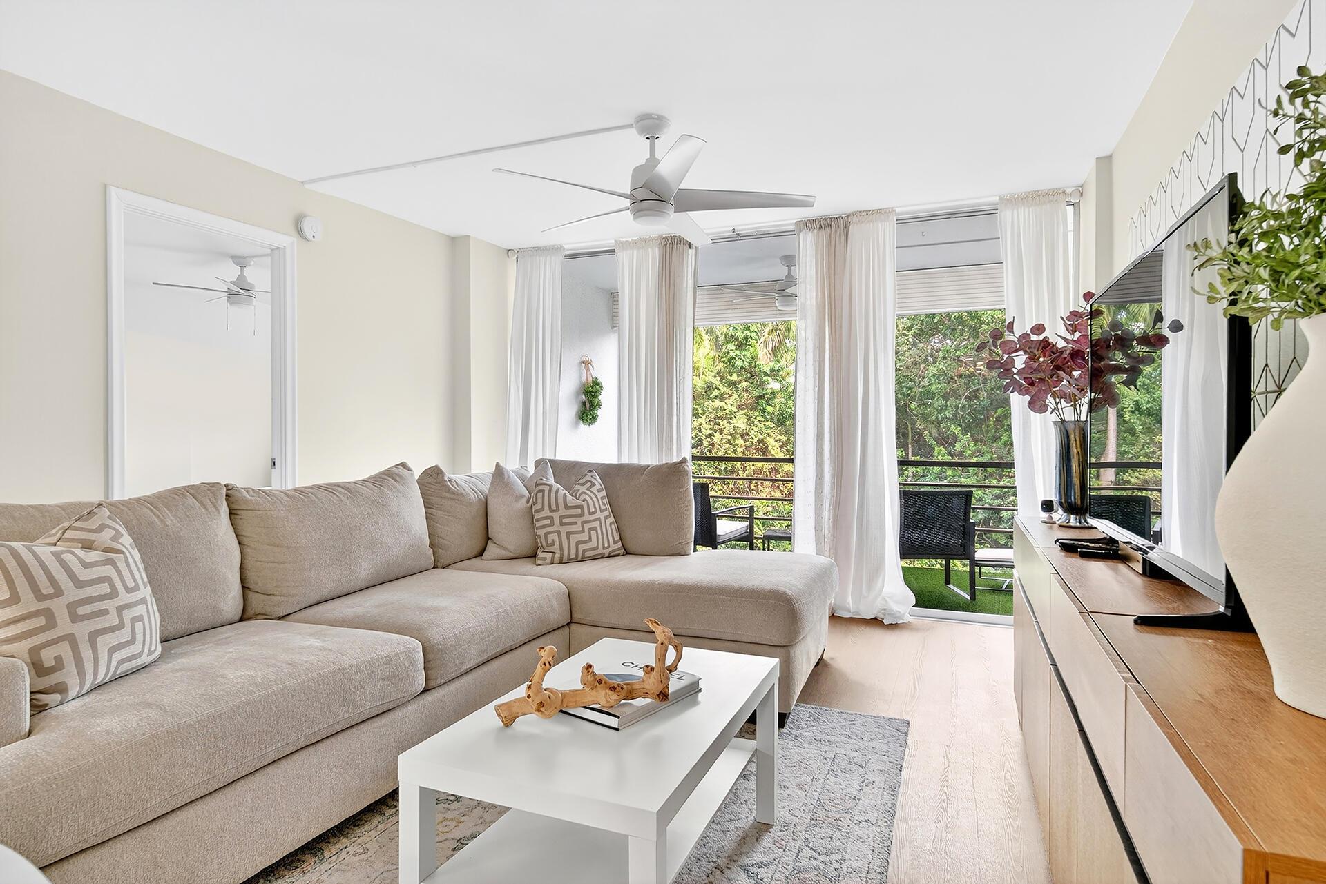 Homes for sale in Oakland Park, FL | 106 Royal Park Dr #3c, Oakland Park, FL 33309 | MLS# R11134838