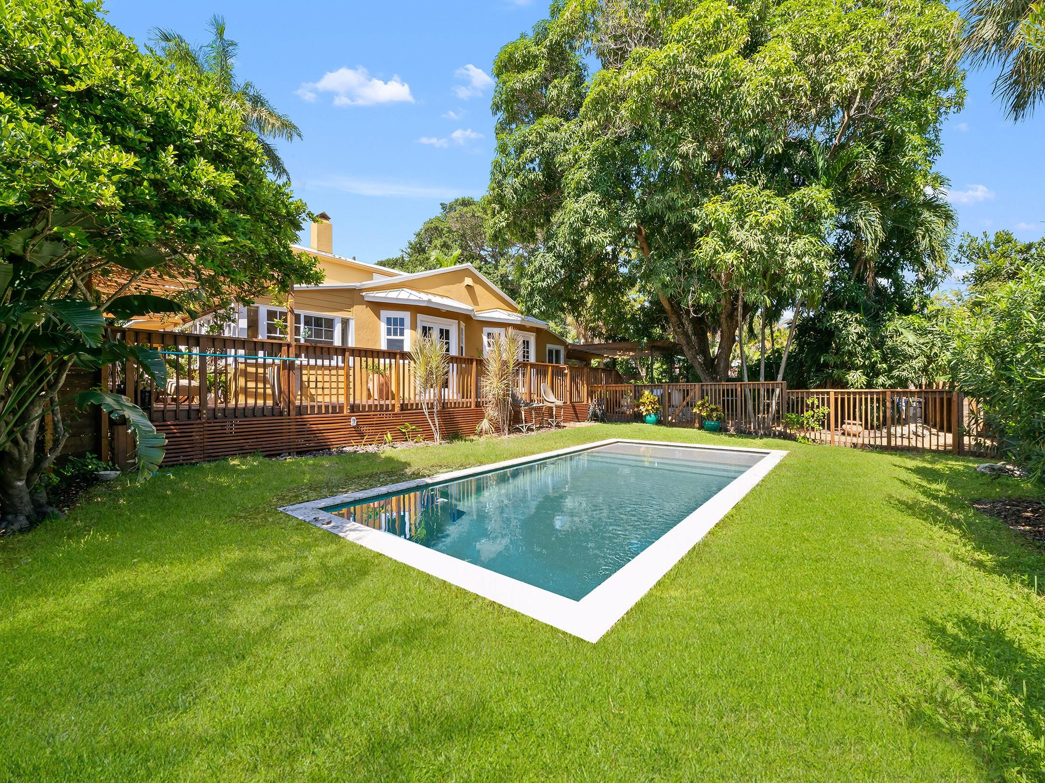 Victoria Park Corr Amen P