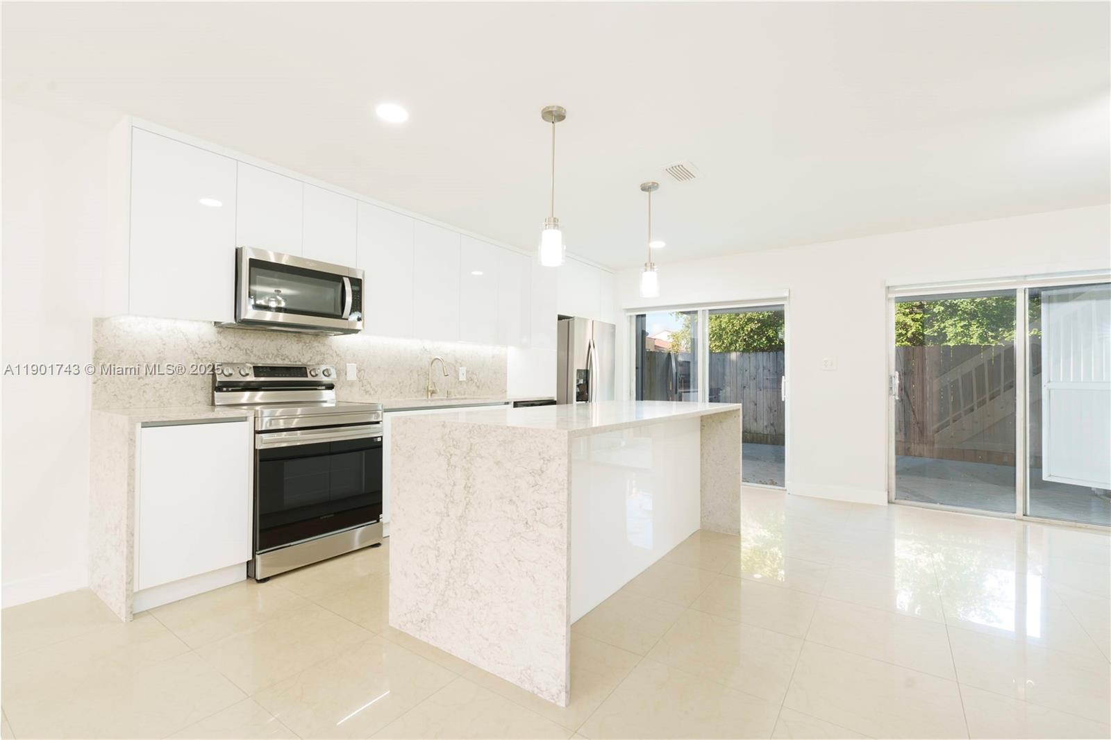 Lago Grande Seven-D Condo